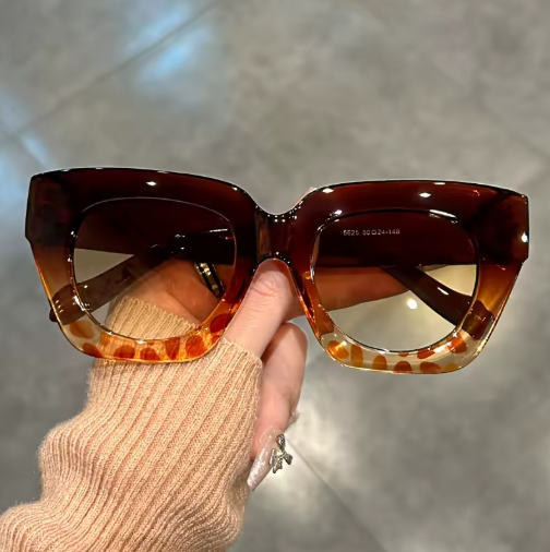 Chic Gradient Cat Eye Sunglasses – Trendy Color Block Shades for Women