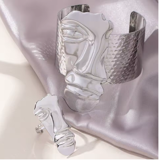 Personalized Abstract Face Ring & Bracelet Set