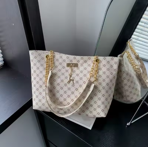Women’s Large-Capacity Shoulder Tote Handbag