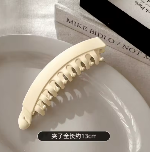 Solid Color Banana Clip Hairpin – Fish Shape Hair Claw