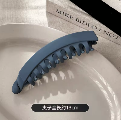 Solid Color Banana Clip Hairpin – Fish Shape Hair Claw
