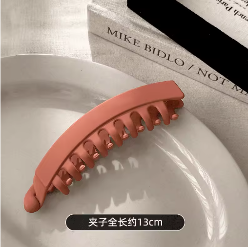 Solid Color Banana Clip Hairpin – Fish Shape Hair Claw