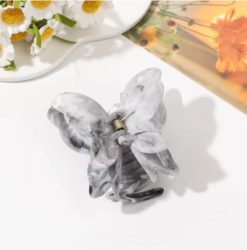 3D Butterfly Medium Hair Claw Clip – Multicolor