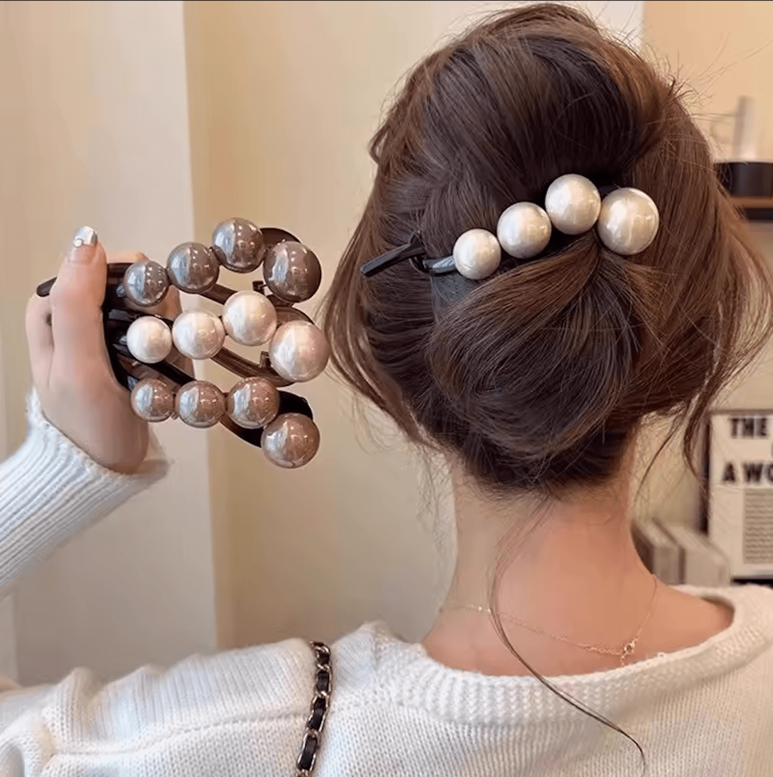 Elegant Pearls Twist Hair Clip – Fashion Barrette for Long Hair