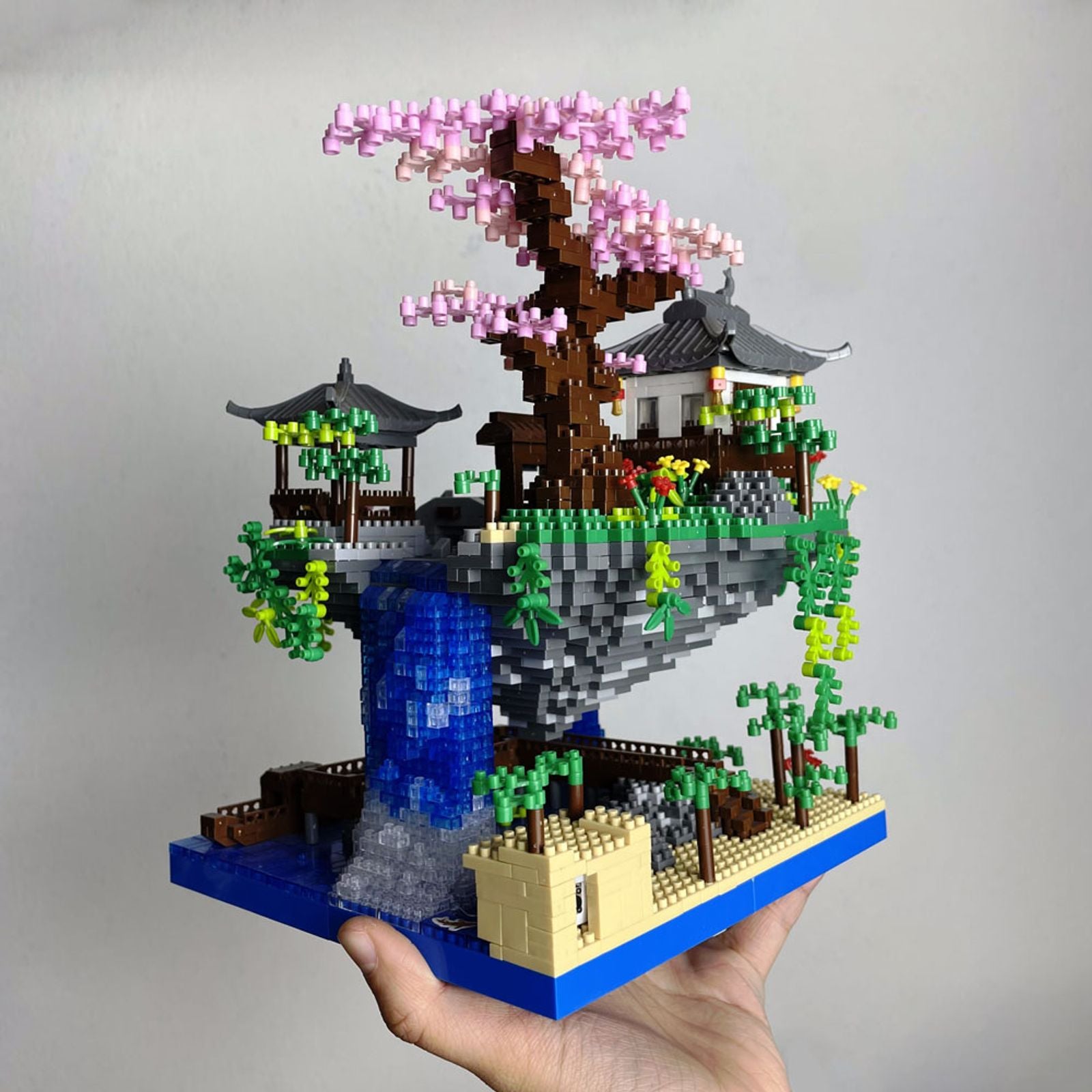 Taohuatan Lake Themed Building Block Set with LED Light