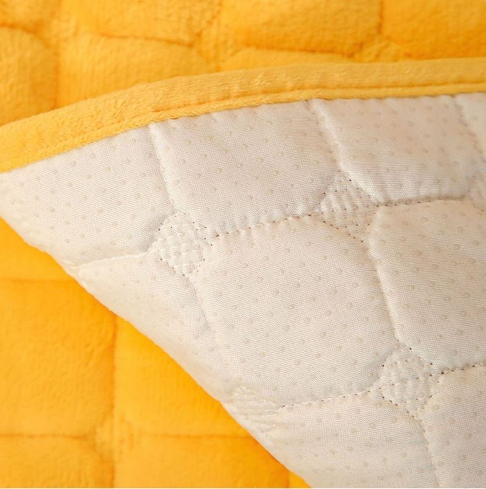 Solid Color Red Soft Thicken Flannel Quilted Sofa Cover