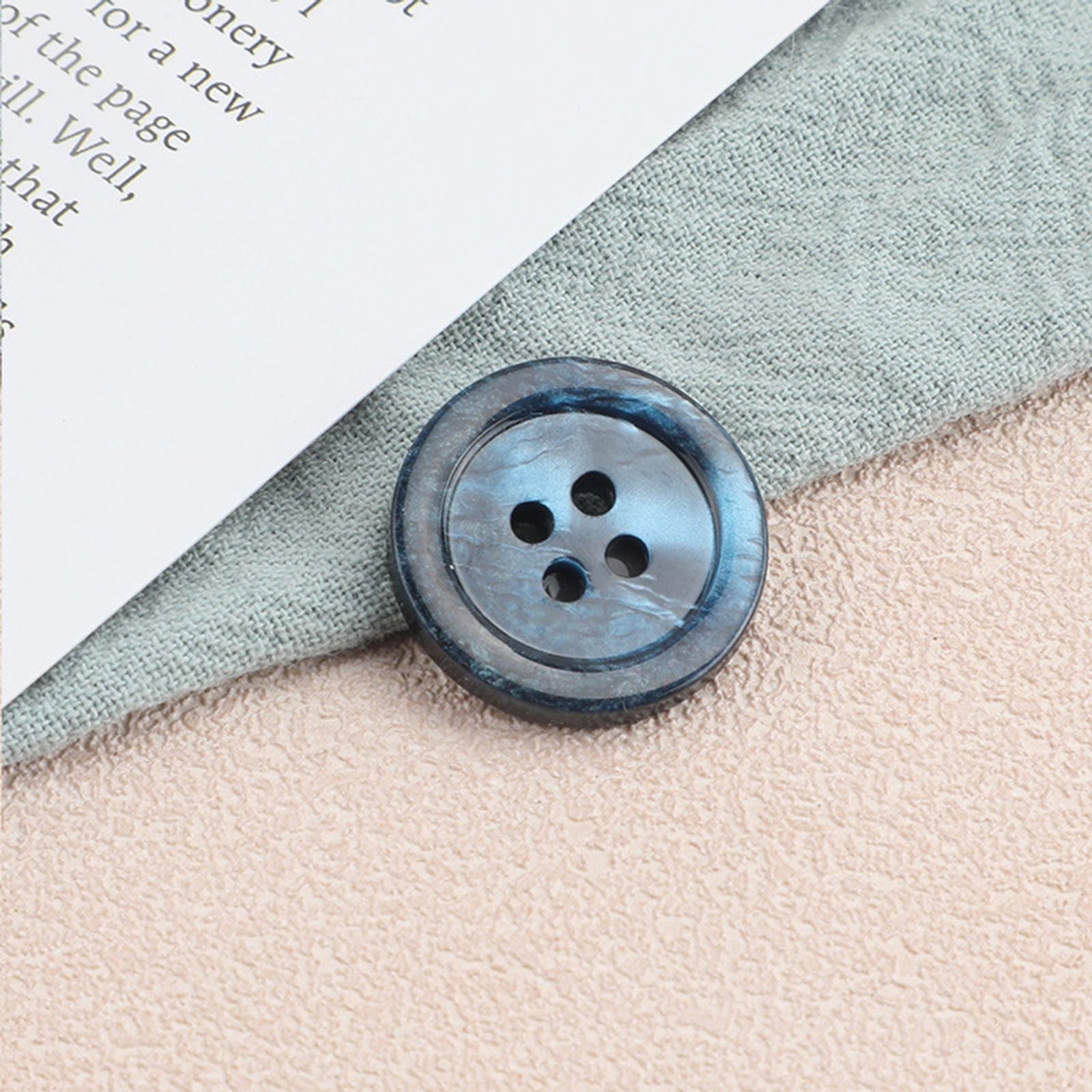 20pc 20mm Imitation Shell Resin Wide Buttons