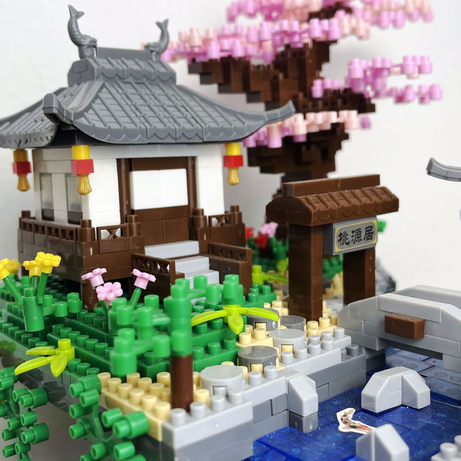 Taohuatan Lake Themed Building Block Set with LED Light
