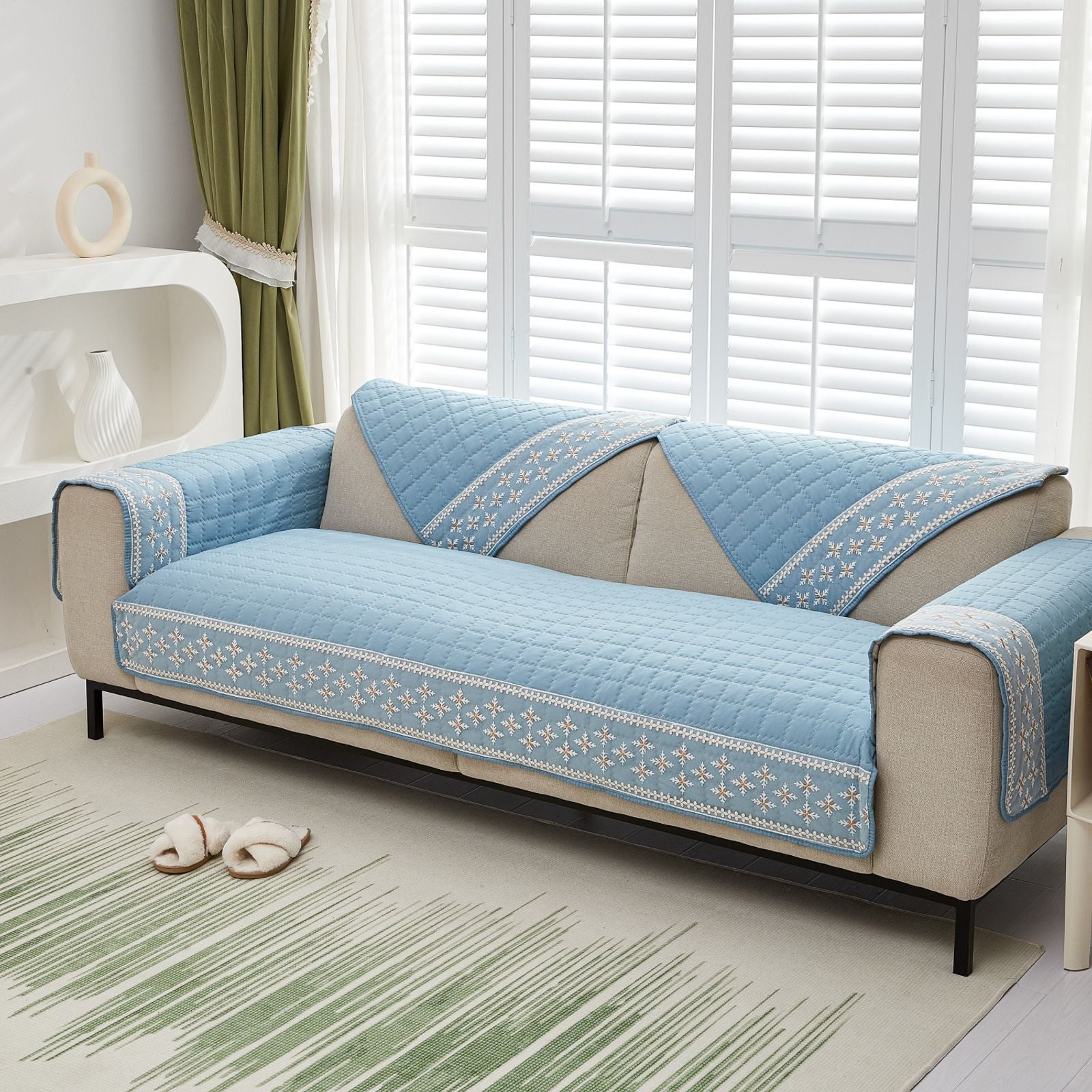 Waffle Quilting Anti-Slip Sofa Cover with Snowflake Lace Decor