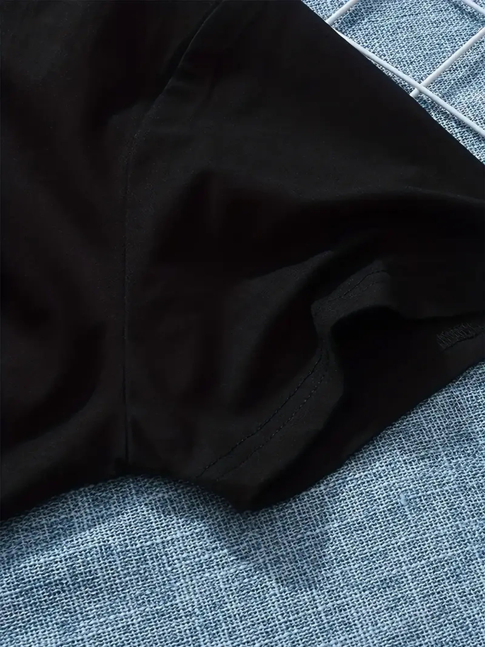 Women's 90's Leopard Heartbeat Short Sleeve T-Shirt