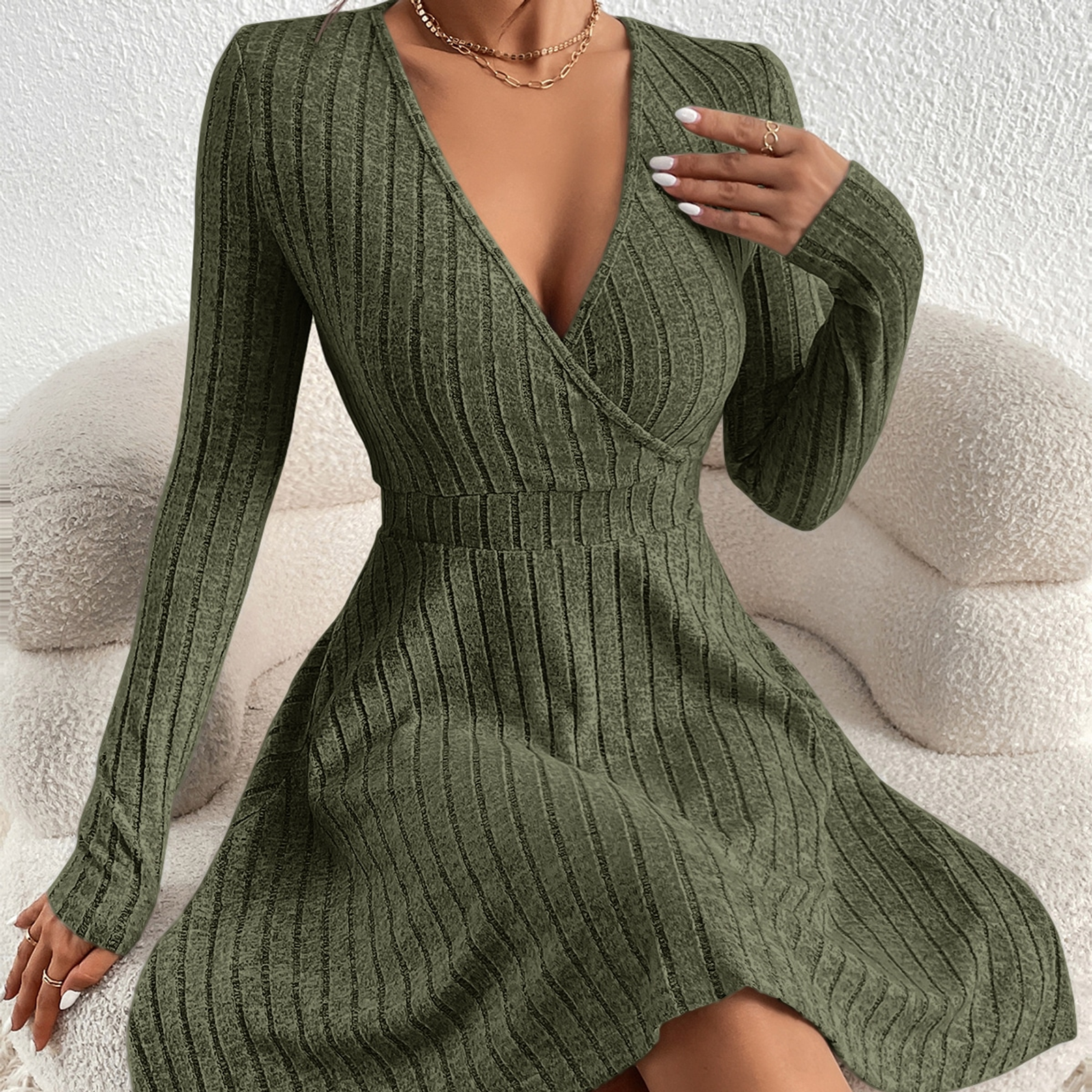 Women's Slim Fit V-Neck Long Sleeve Knit Midi Dress