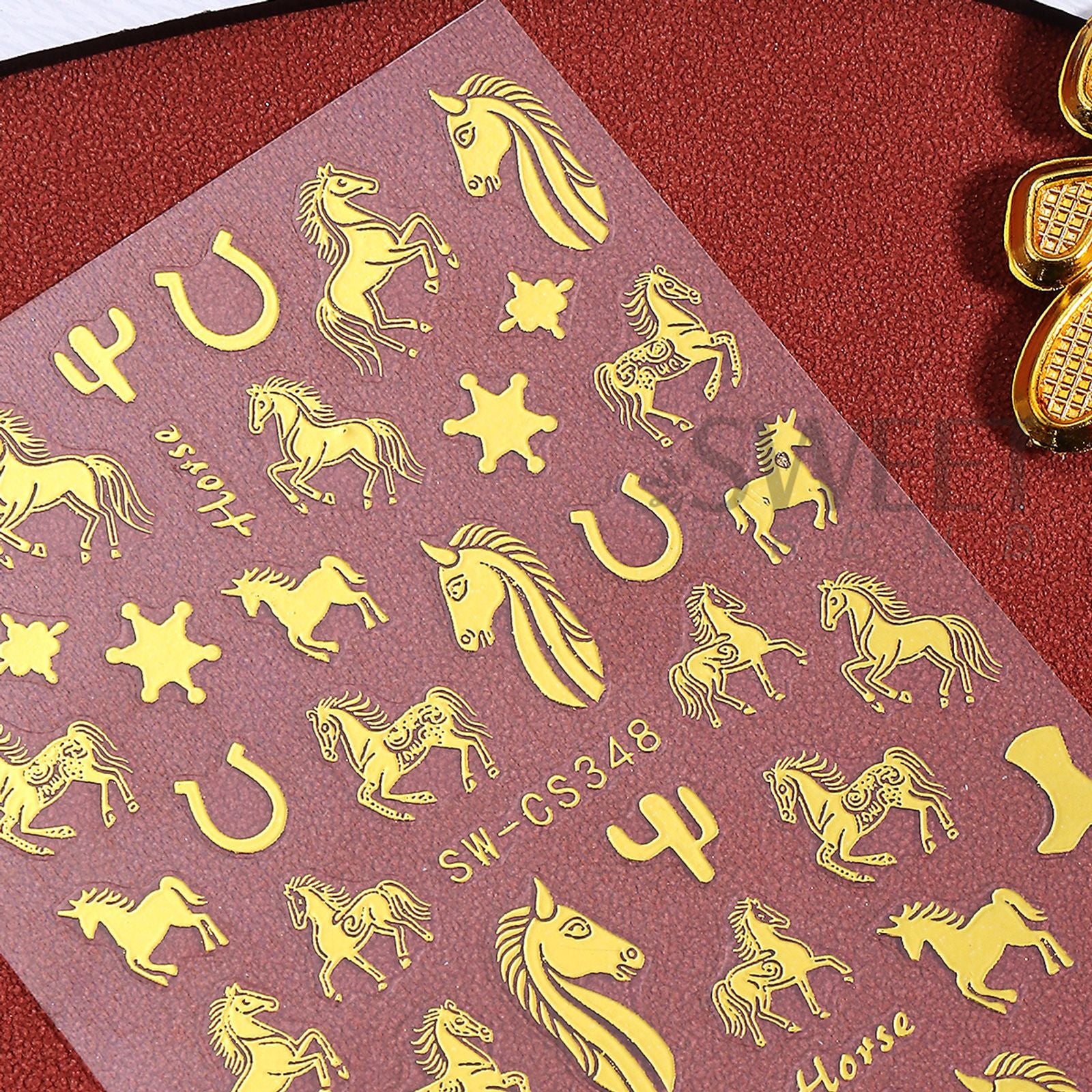 2pcs Bronzing Horse Nail Stickers with Cactus Design