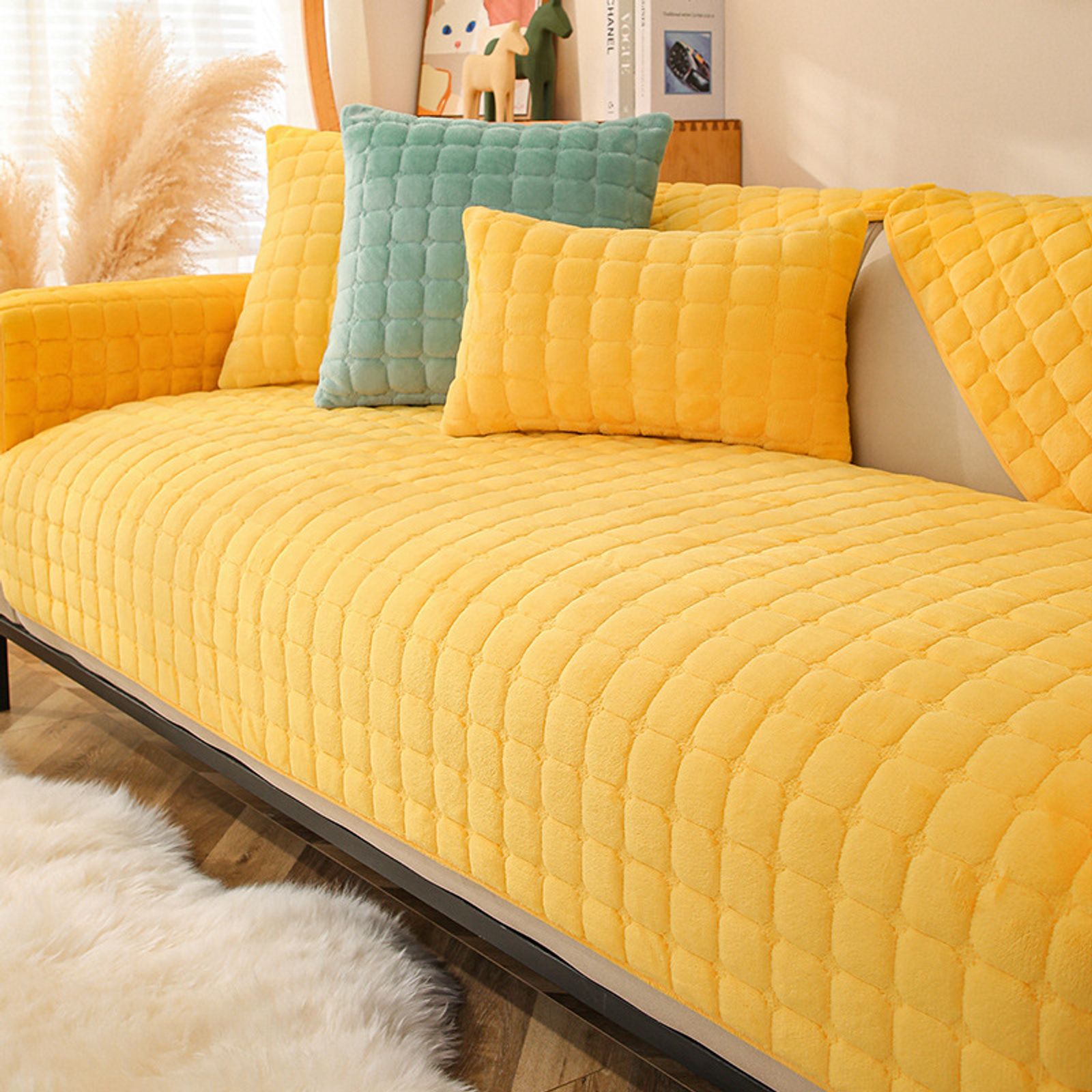 Solid Color Red Soft Thicken Flannel Quilted Sofa Cover