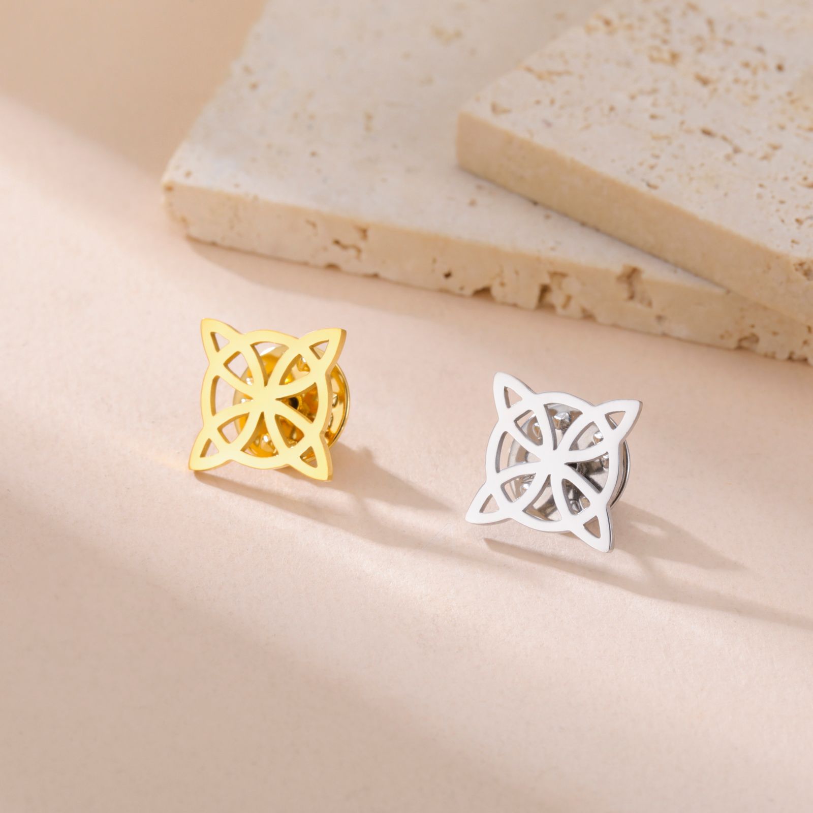 Skyrim Amulet Witch Knot Brooch - Stainless Steel Badge Pin