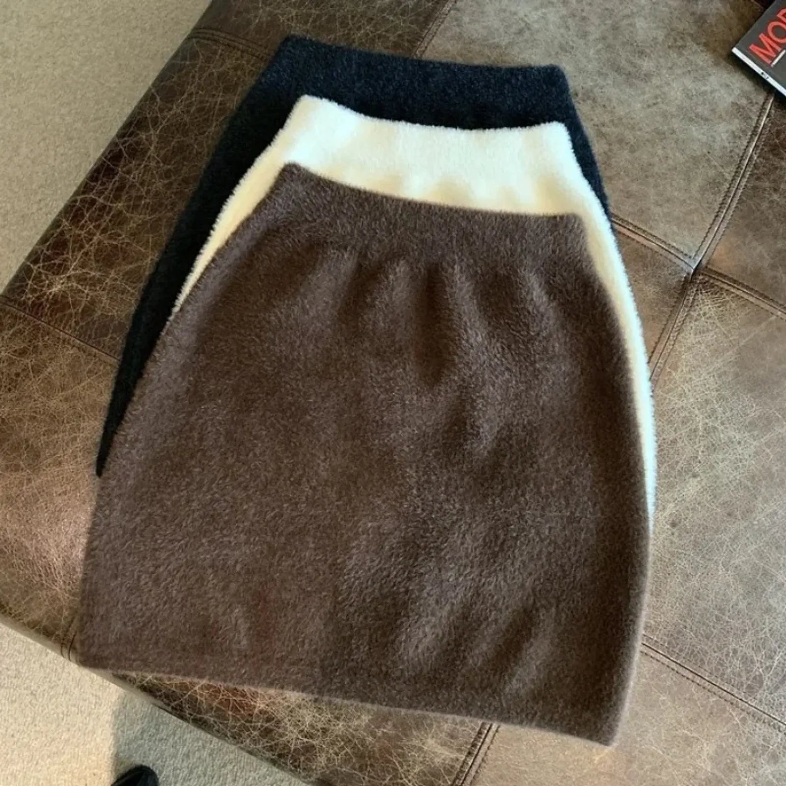 Elastic Waist Slim Women’s Mini Skirt