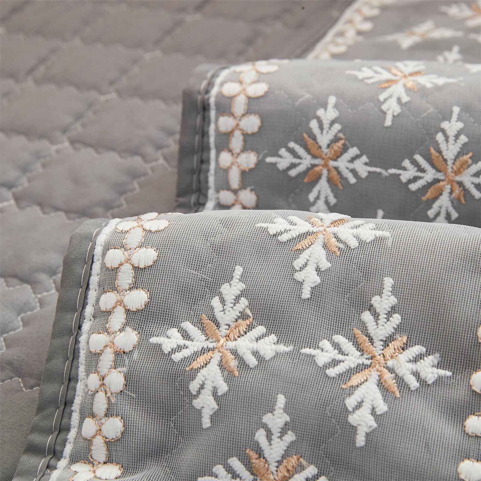 Waffle Quilting Anti-Slip Sofa Cover with Snowflake Lace Decor