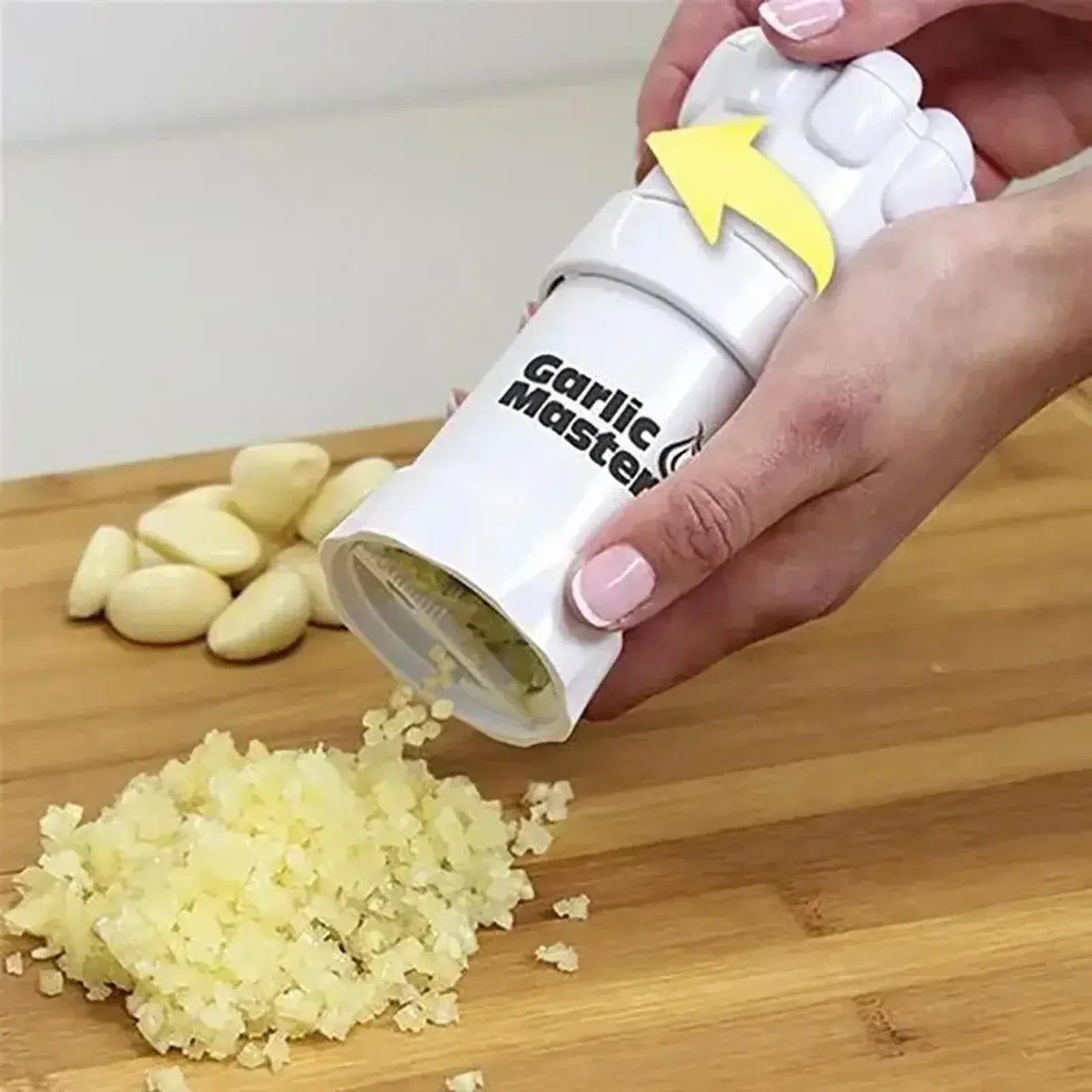Multifunctional Garlic Chopper and Mincer Tool