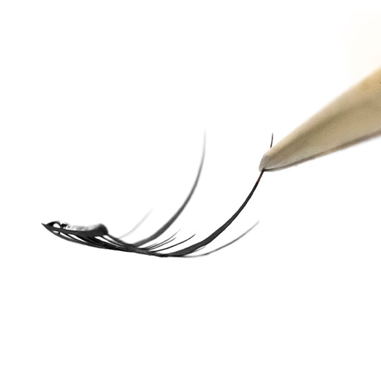 Natural False Eyelashes for Eye-Lifting Effect