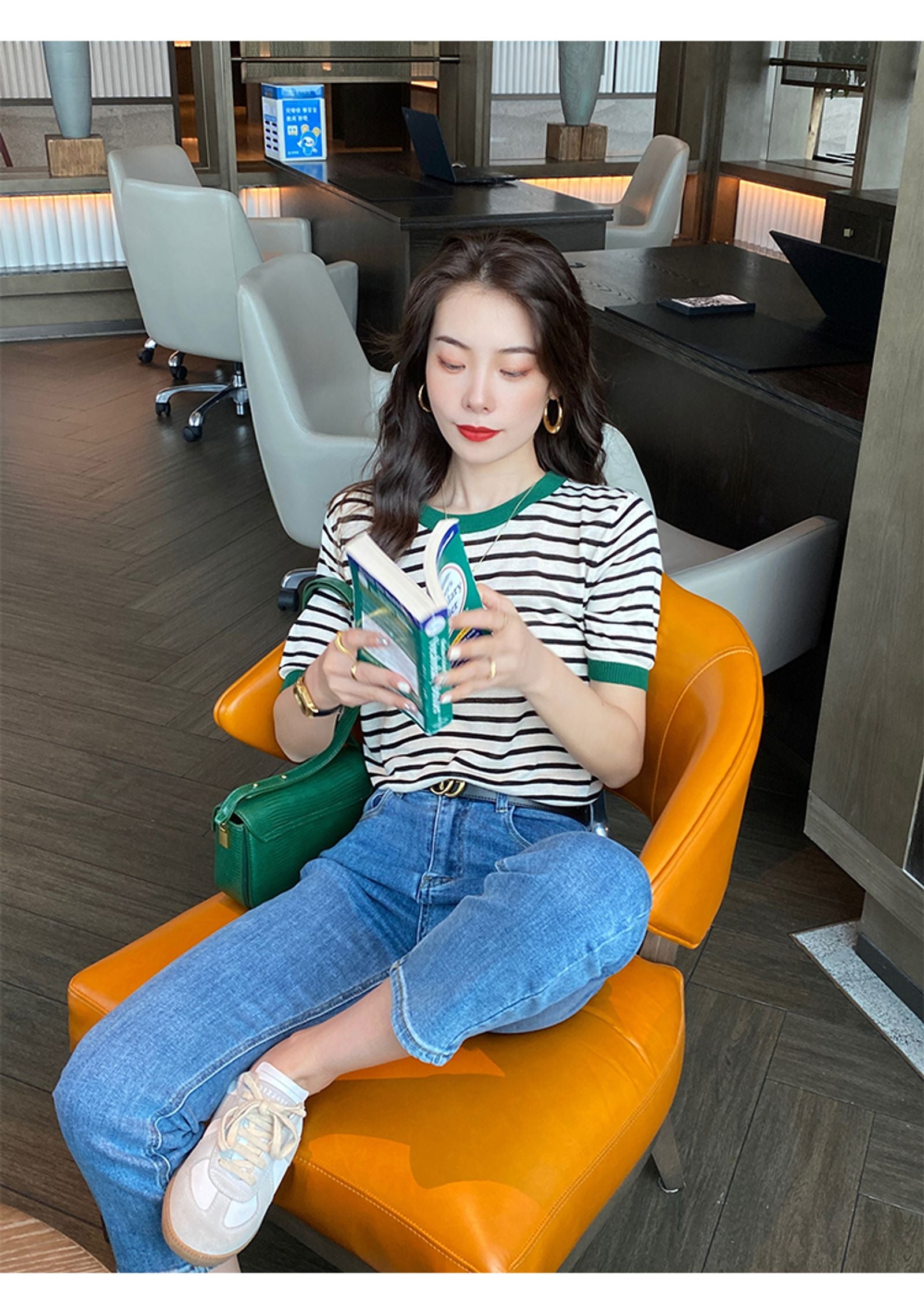 Women's Summer Stripe Knitted Round Collar T-Shirt
