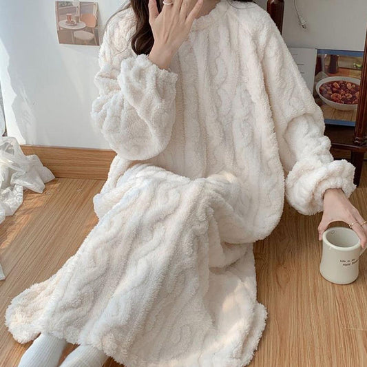 Winter Long Sleeve Double Pocket Flannel Nightgown