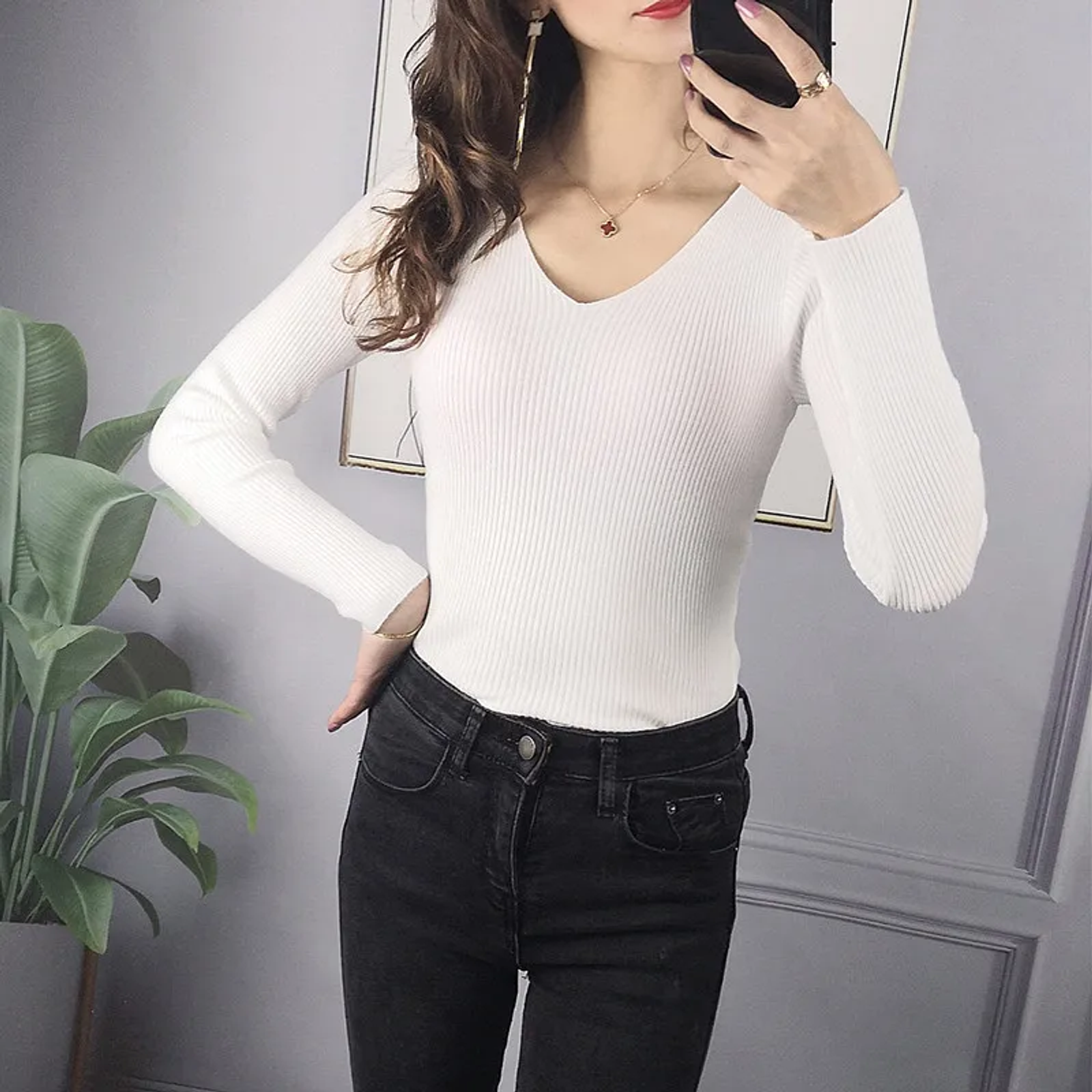 Women’s Solid Rib Knit V-Neck Stripe Sweater