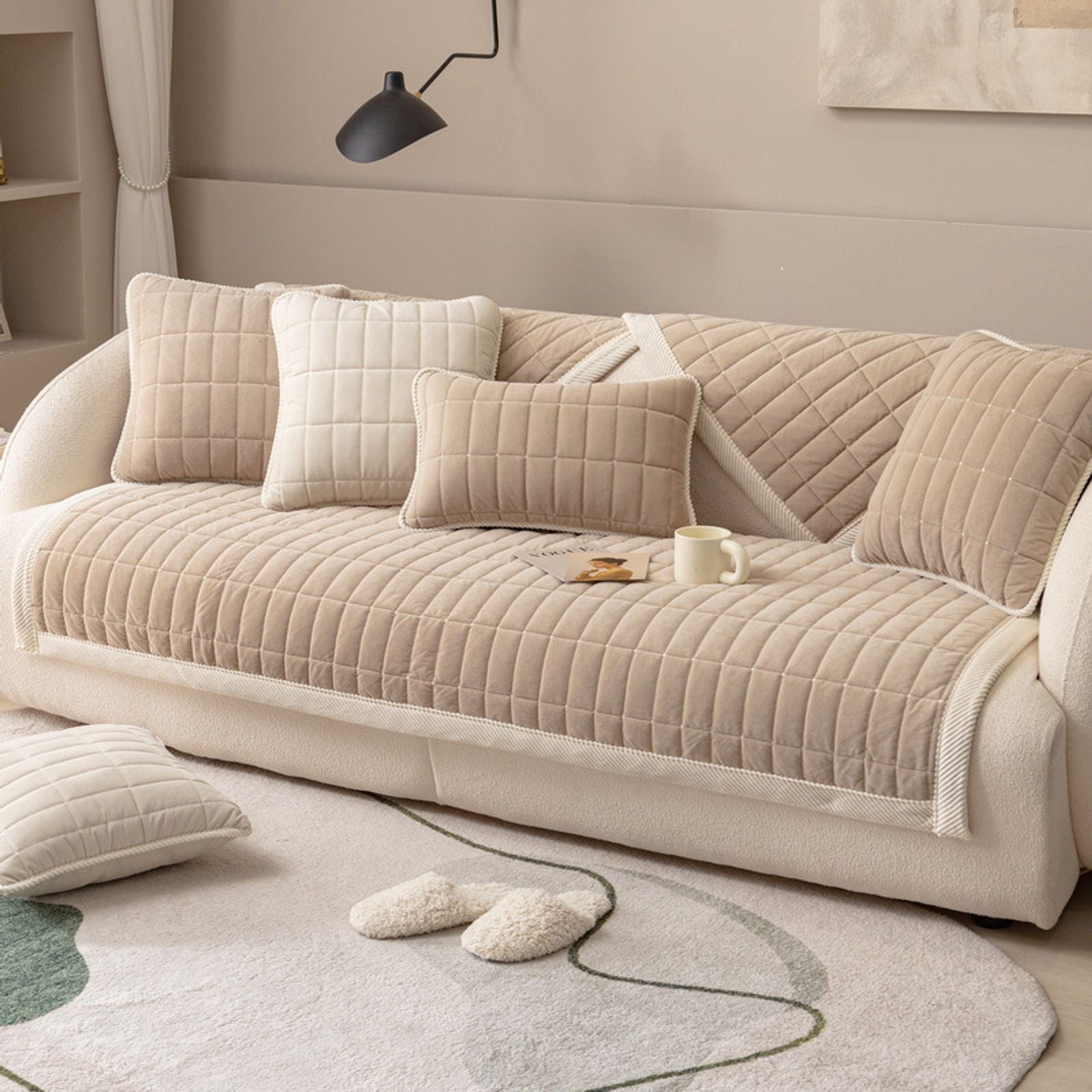 Universal Plush Velvet Sofa Cover - Non-Slip Warm Flannel