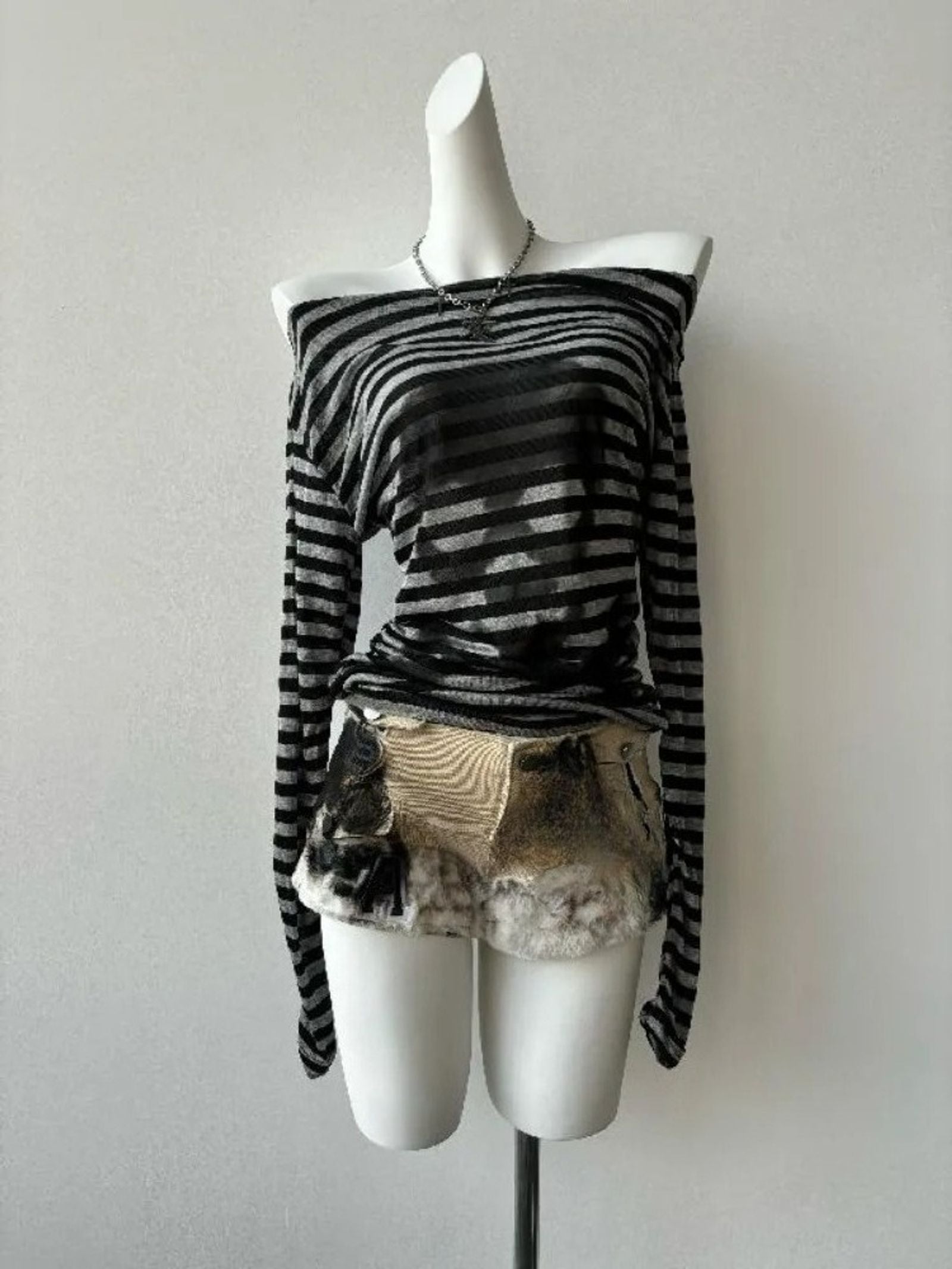 Women's Summer V-neck Tunic T-shirt - Pink Print Crop Top