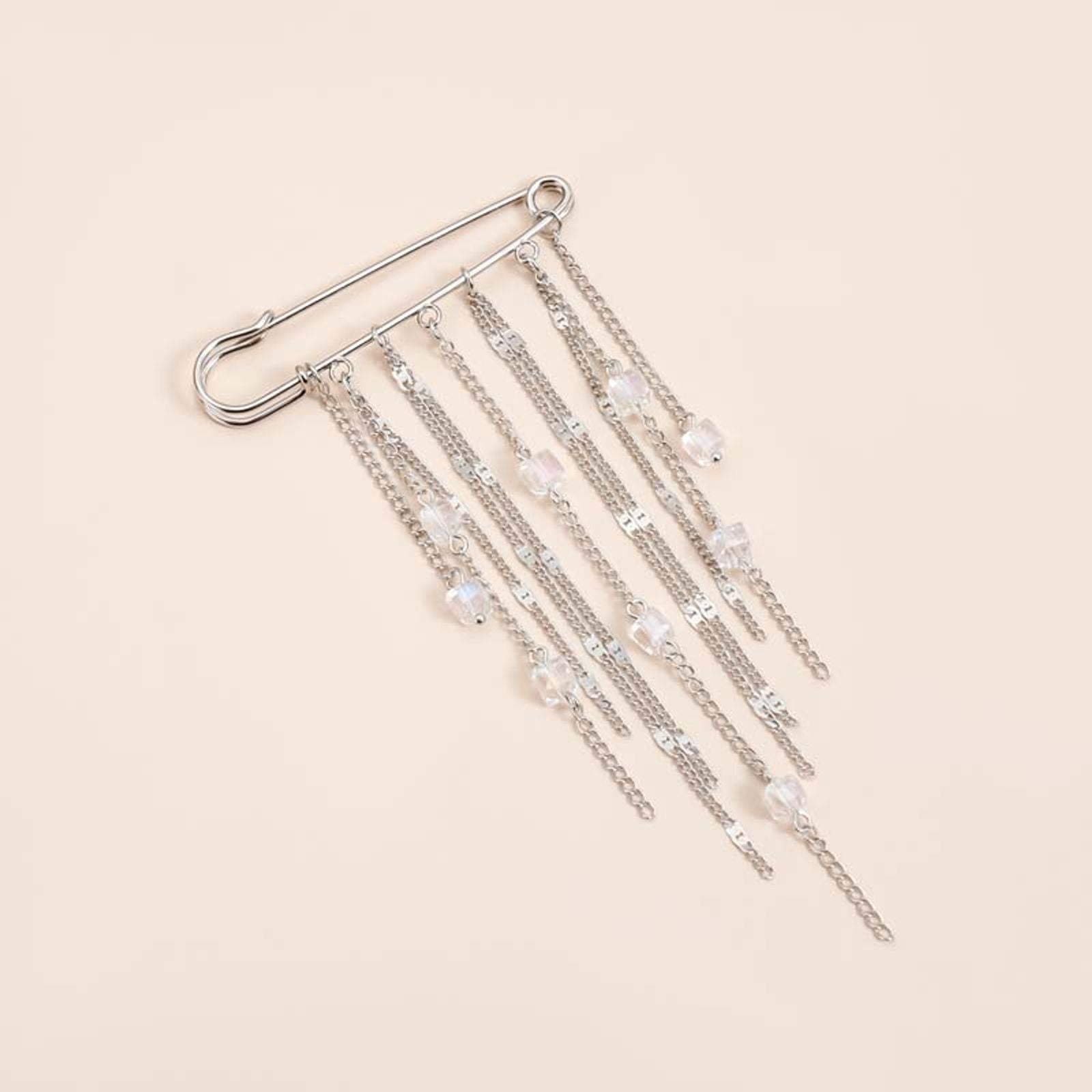 Fashion Metal Heart Tassel Brooch with Pearl and Star Details