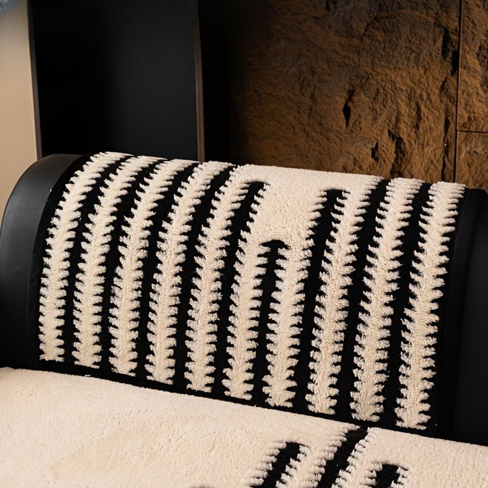 Geometric Lines Soft Thicken Tufted Fleece Blanket