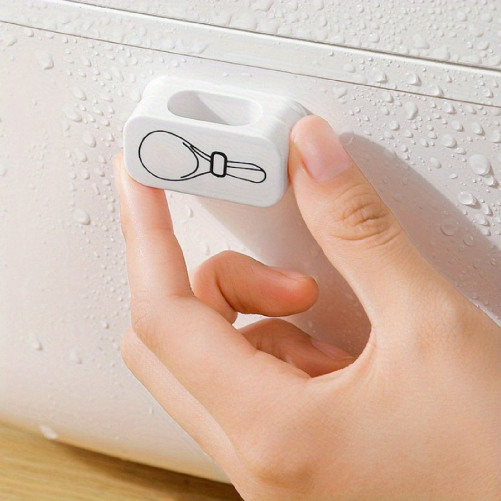 Cute Black and White Small Wall-Mounted Storage Rack