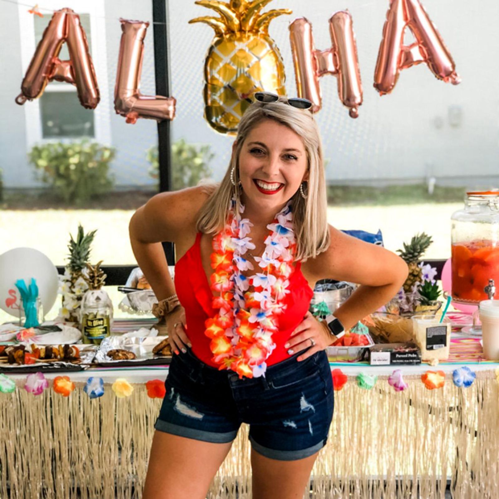 Hawaiian Flower Wreath Necklace - Tropical Party Decor