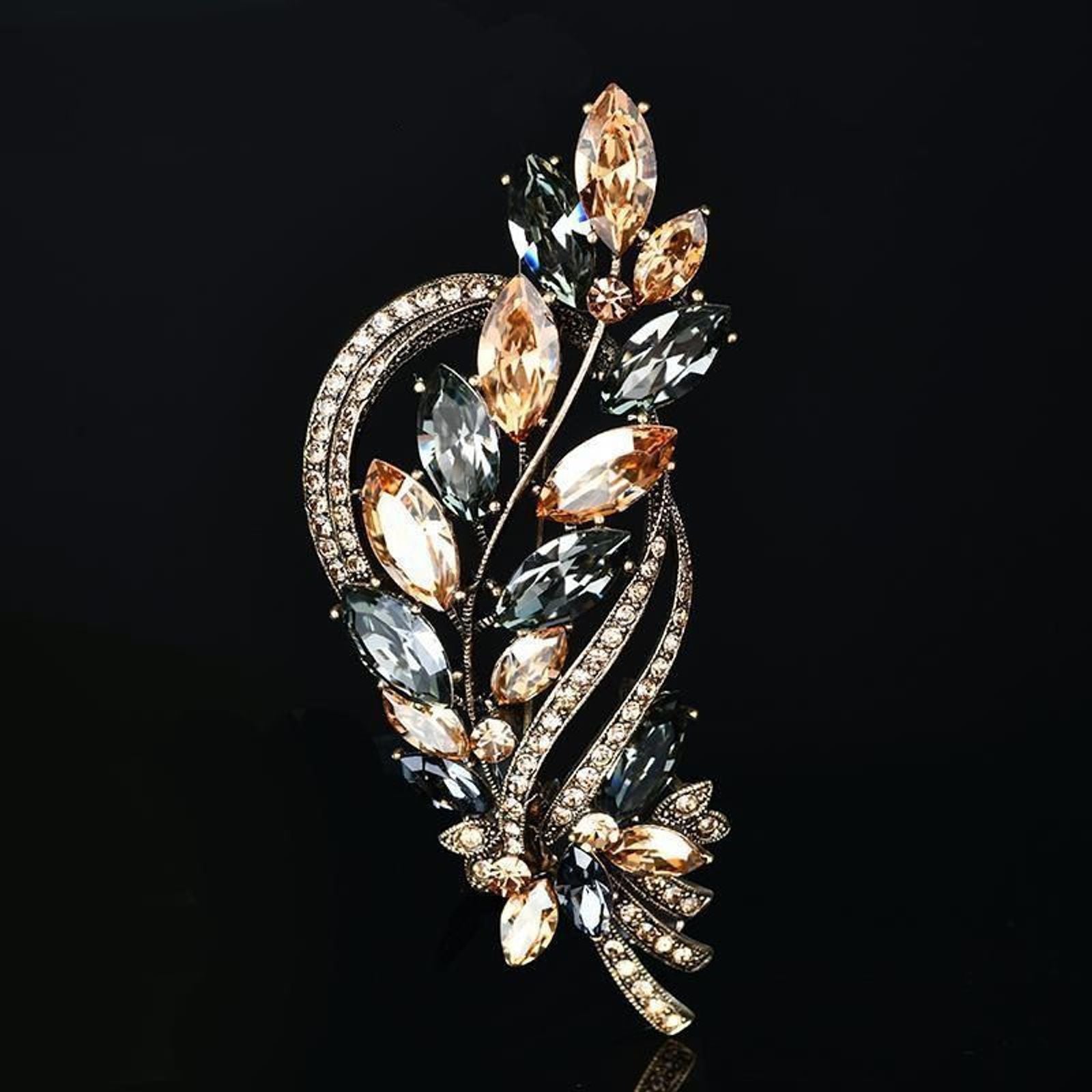 High-End Crystal Brooch for Ladies - Retro Suit Corsage