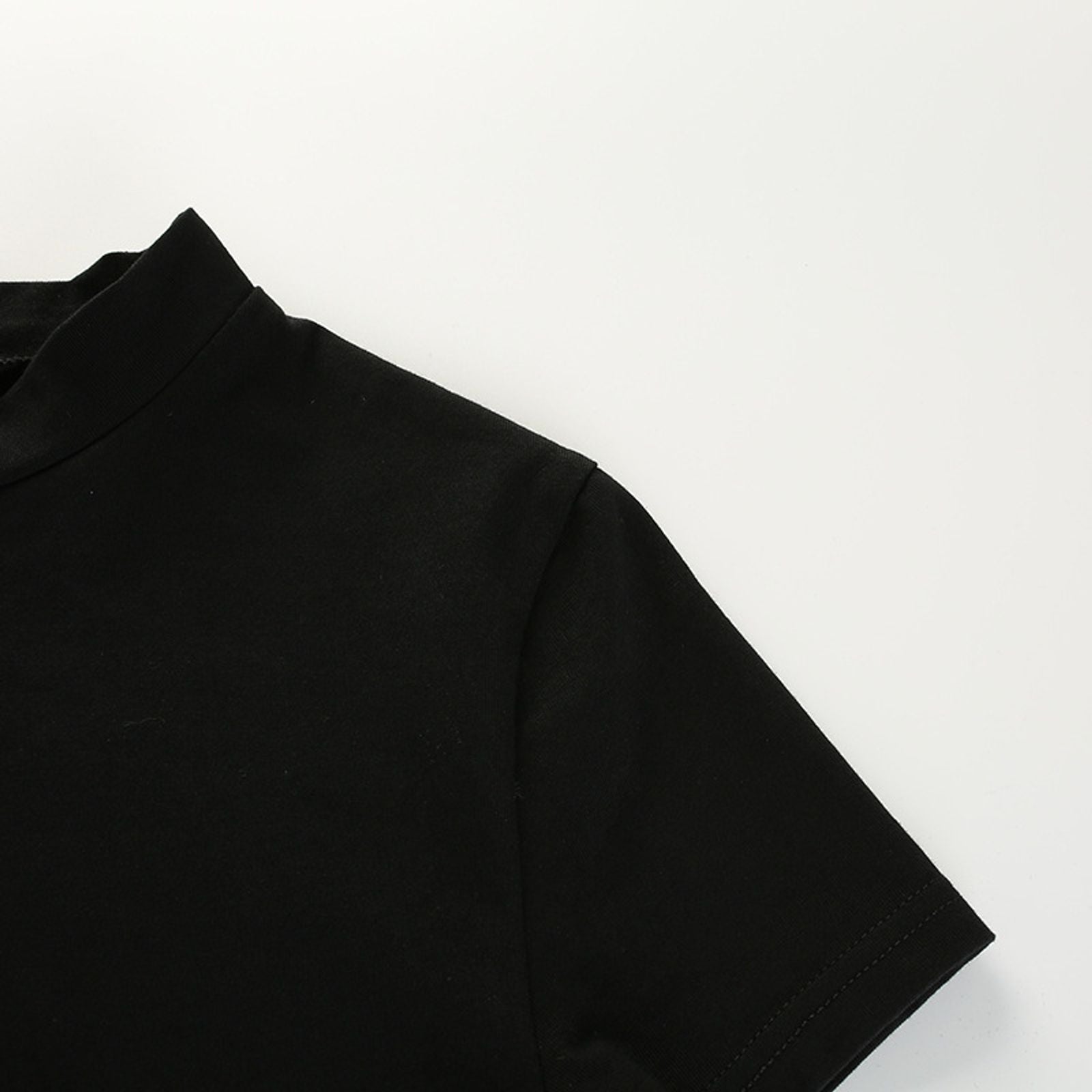 Women’s Black Short Sleeve Crop Top