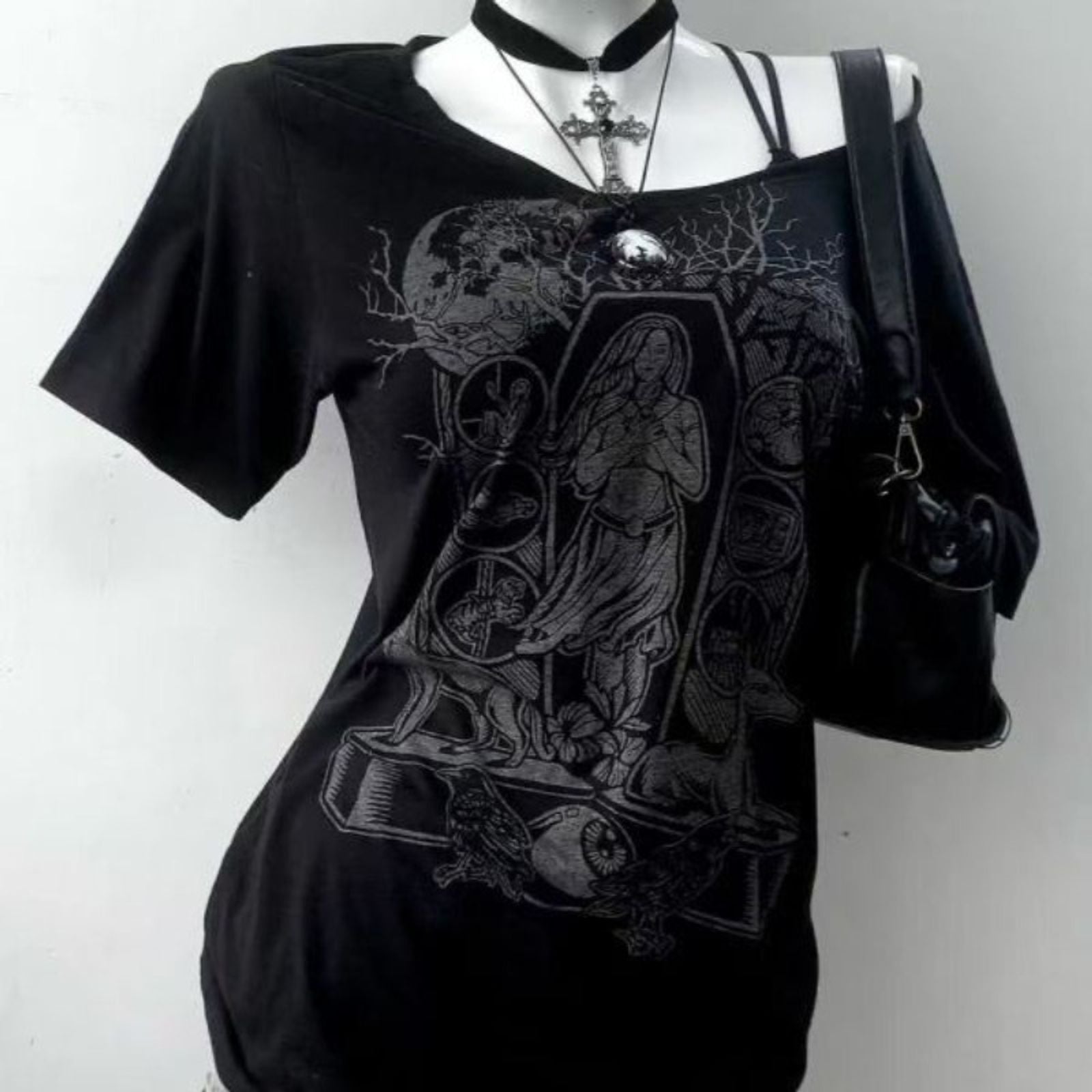 Women's Summer V-neck Tunic T-shirt - Pink Print Crop Top