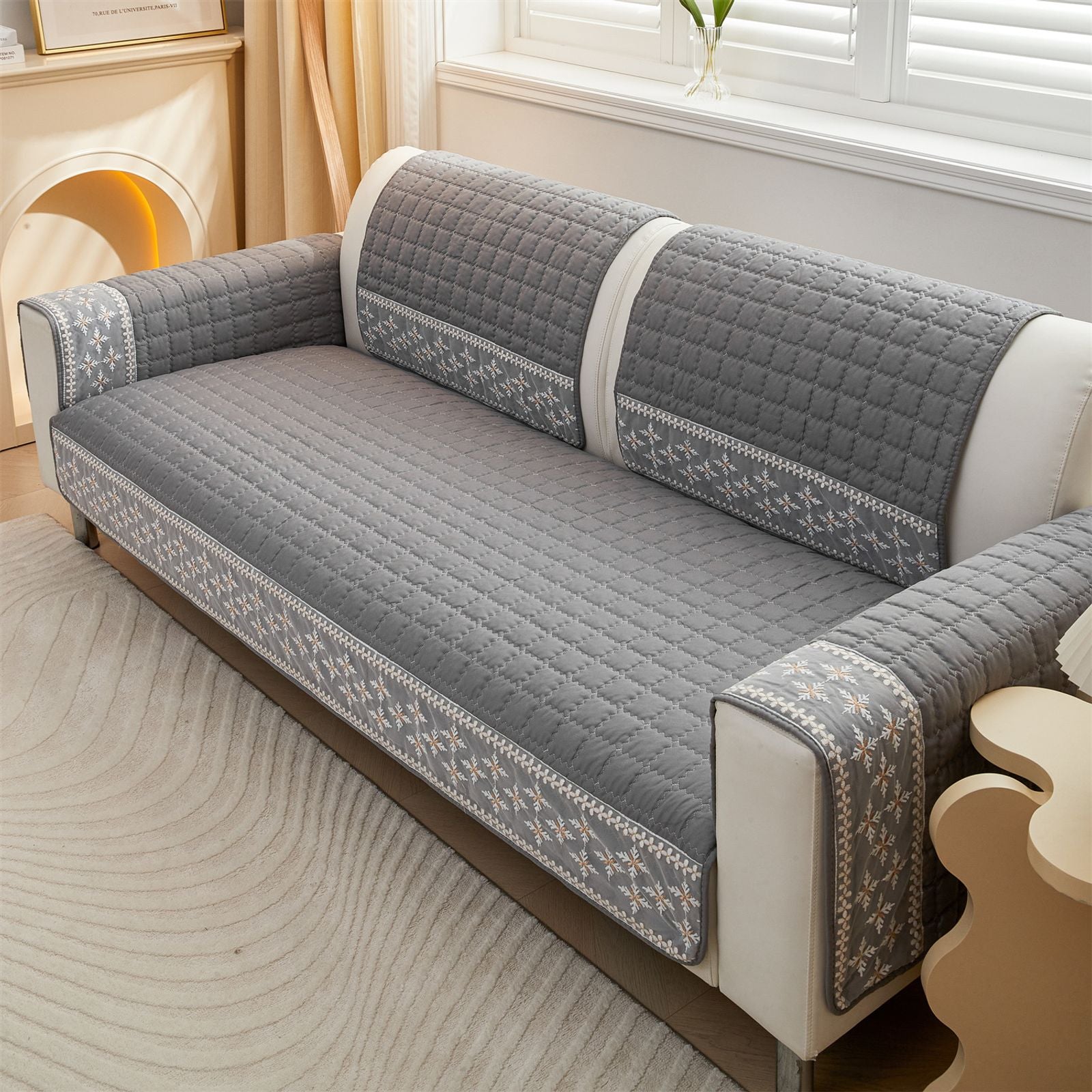 Waffle Quilting Anti-Slip Sofa Cover with Snowflake Lace
