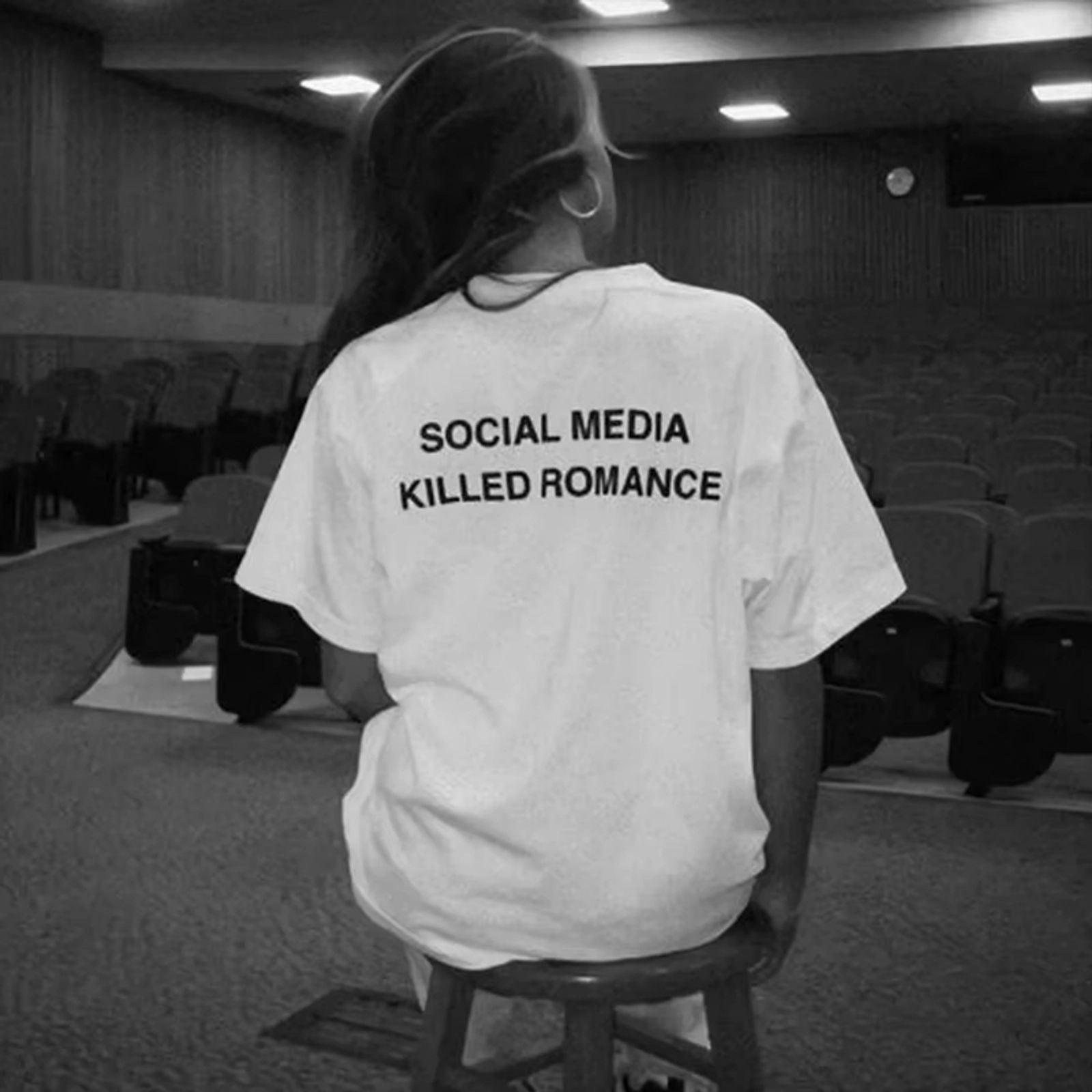 Social Media Killed Romance Aesthetic T-Shirt