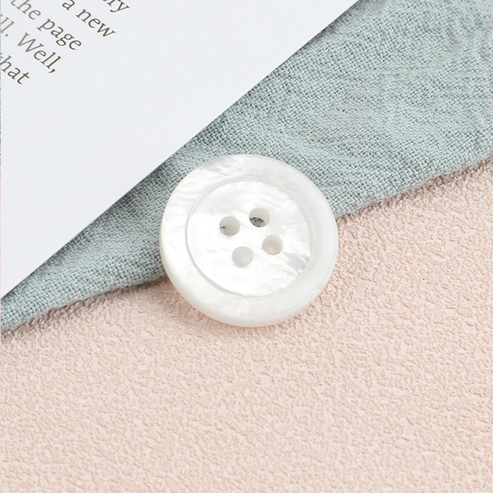 20pc 20mm Imitation Shell Resin Wide Buttons