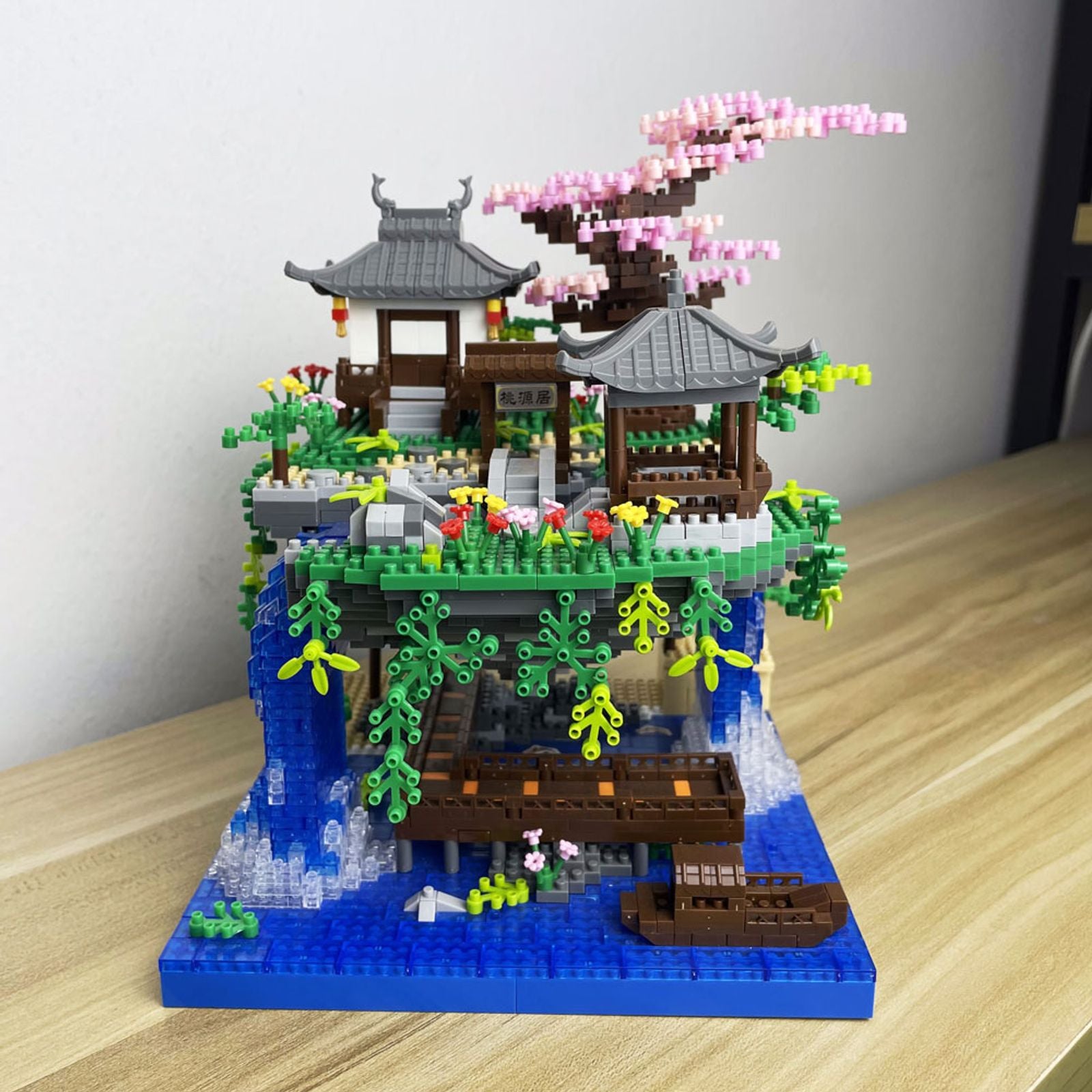 Taohuatan Lake Themed Building Block Set with LED Light