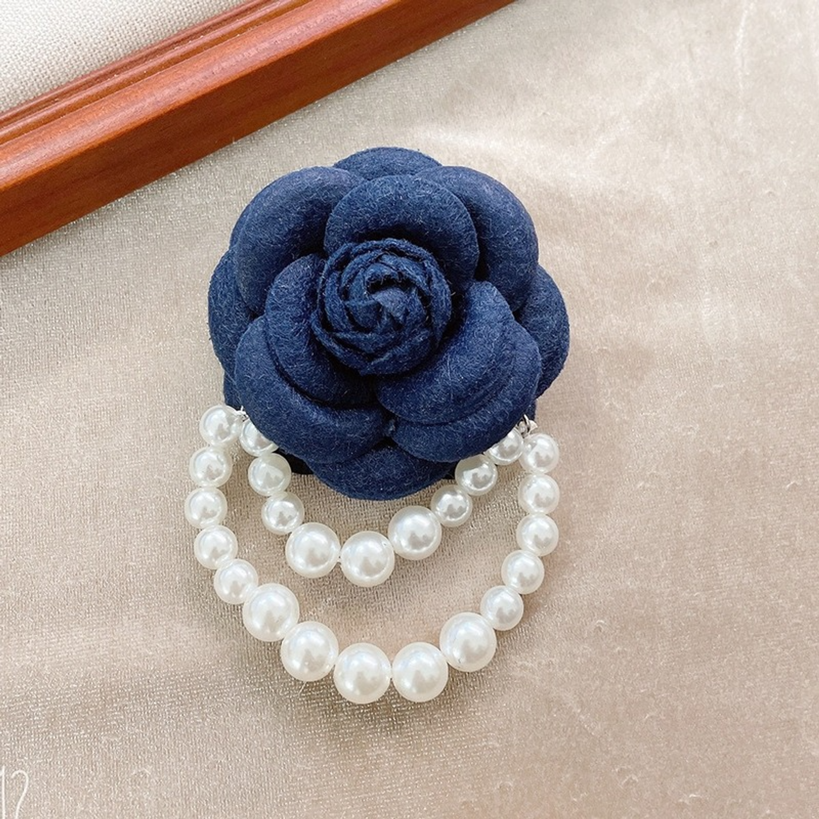 Korean Camellia Flower Brooch with Pearl Tassel for Women