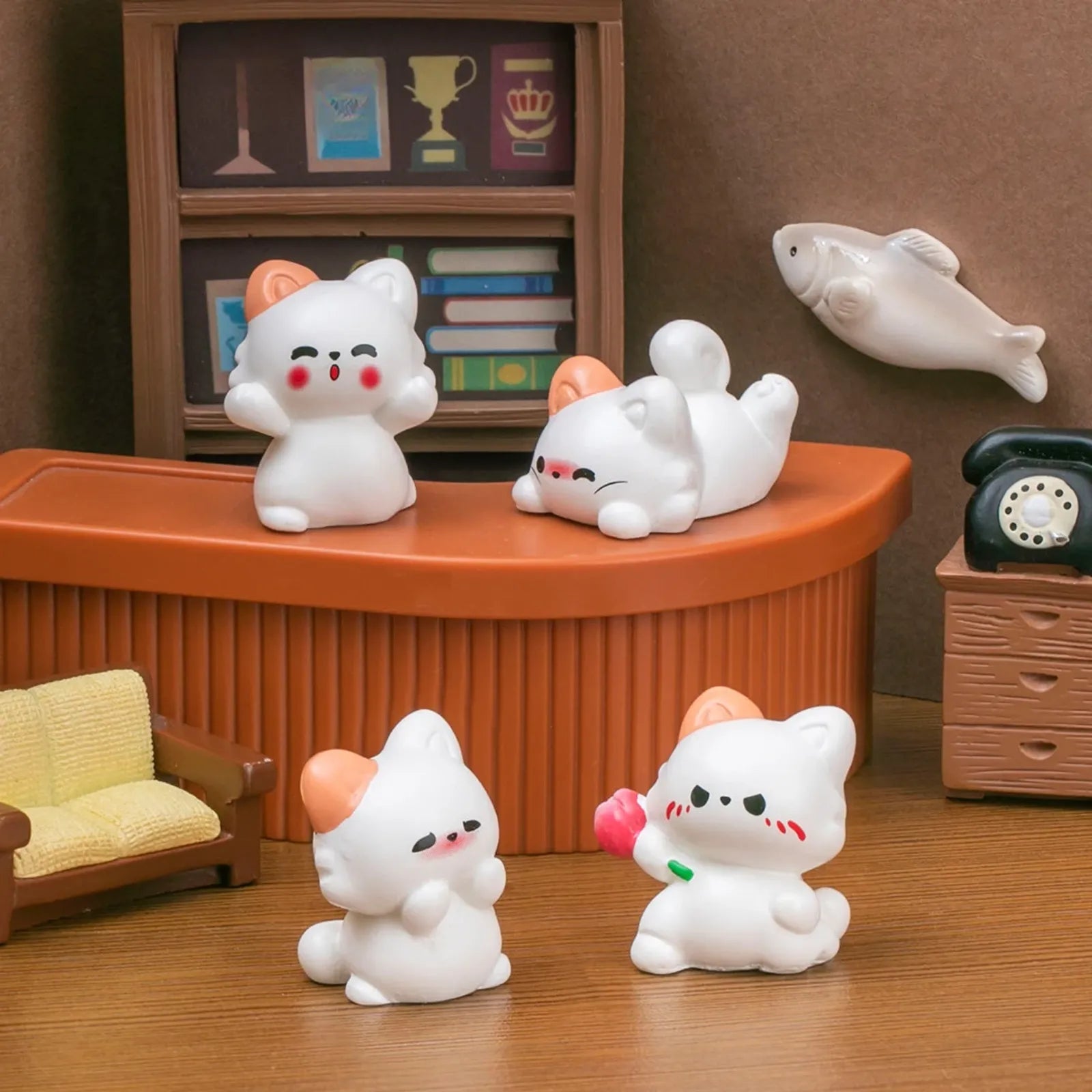 4pcs Creative Shy Flower Kitten Miniature Figurines