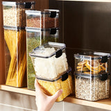 Large Plastic Sealed Jars for Grain and Seasoning Storage