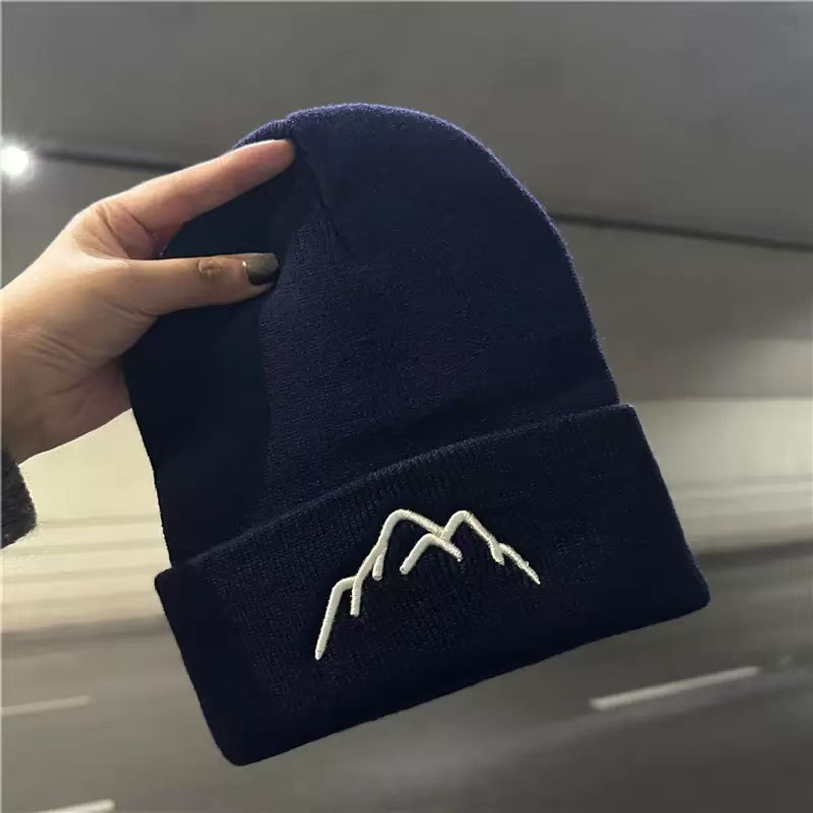 Embroidered Knitted Urine Cap - Breathable Winter Hat