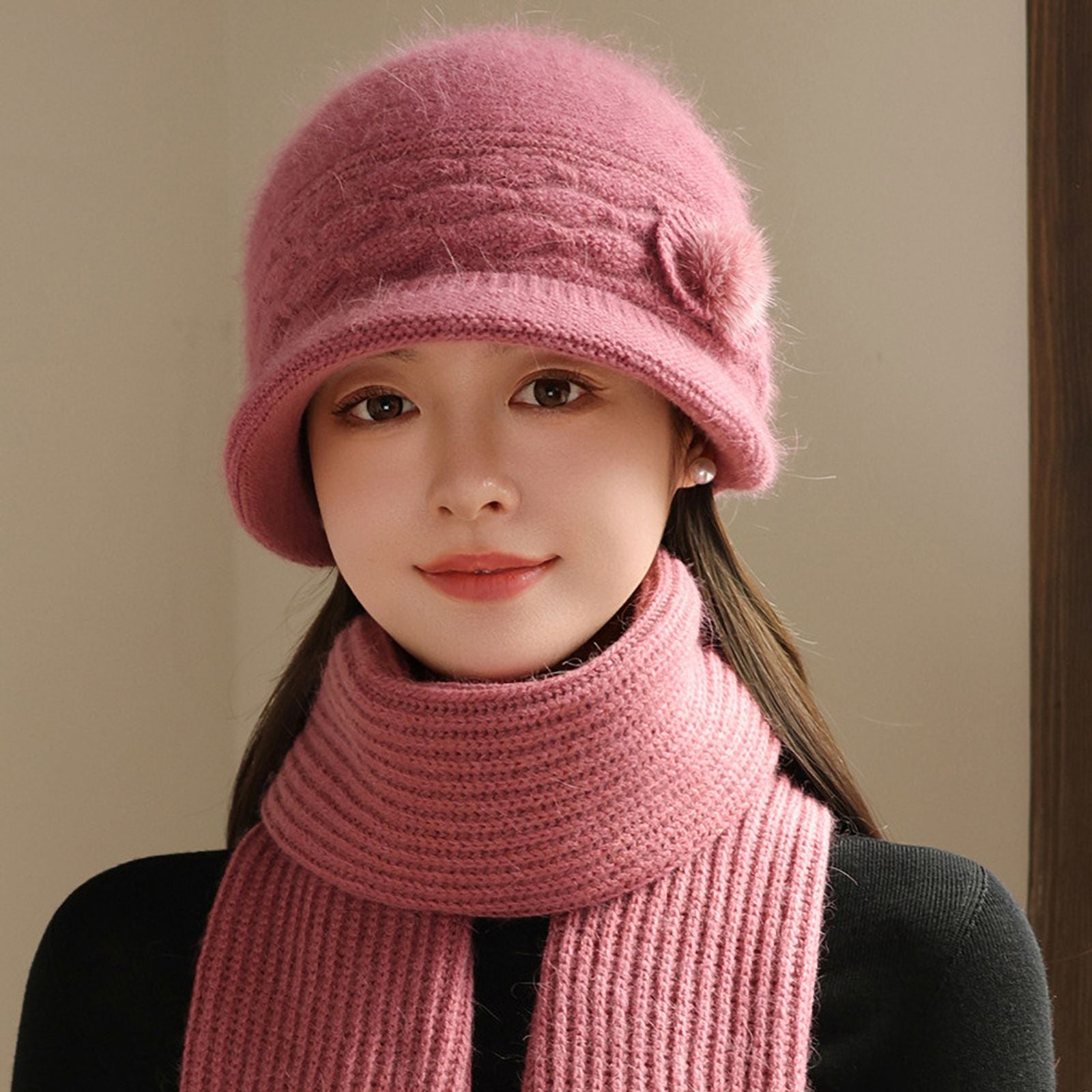 Women's Foldable Knitted Bucket Hat for Winter Travel