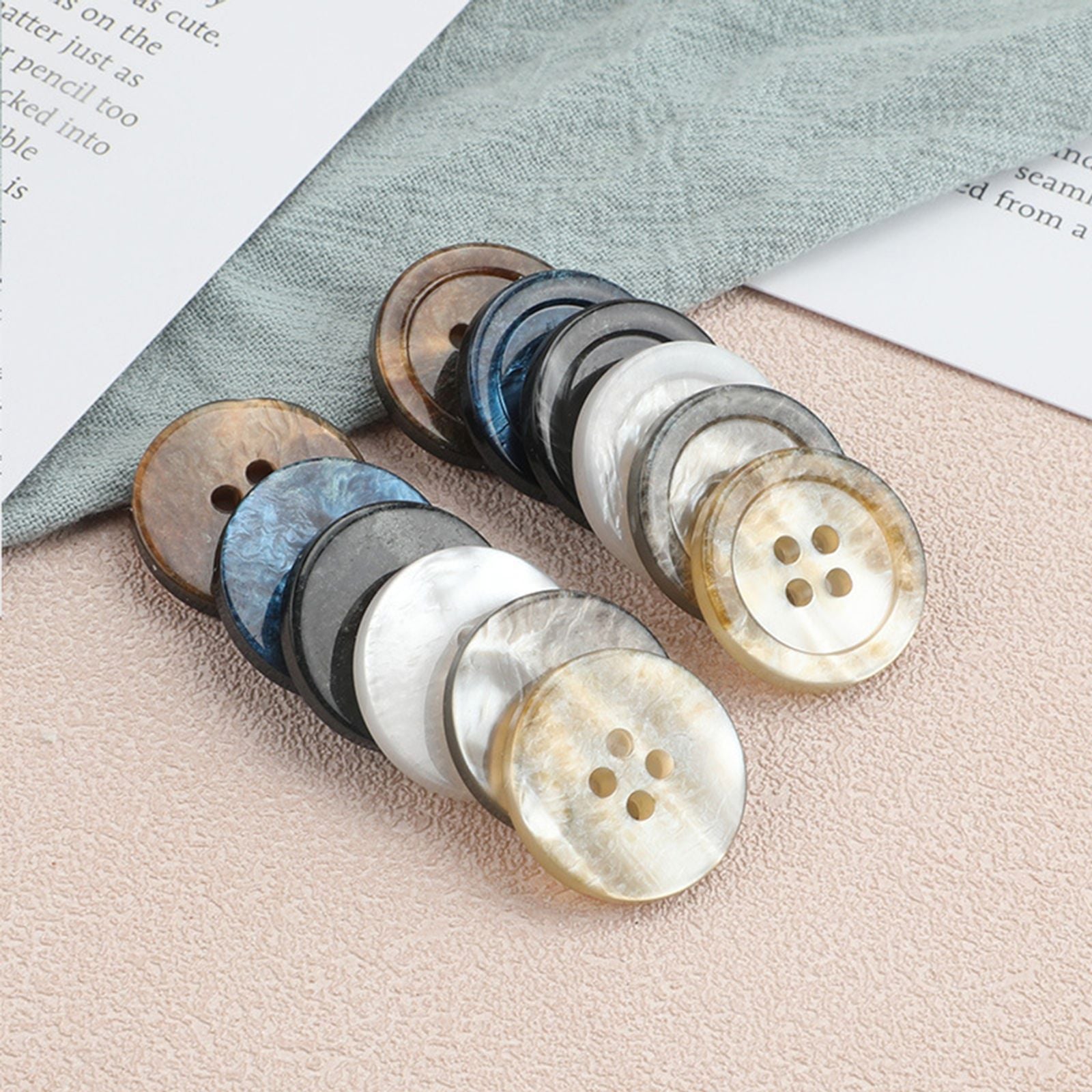 20pc 20mm Imitation Shell Resin Wide Buttons