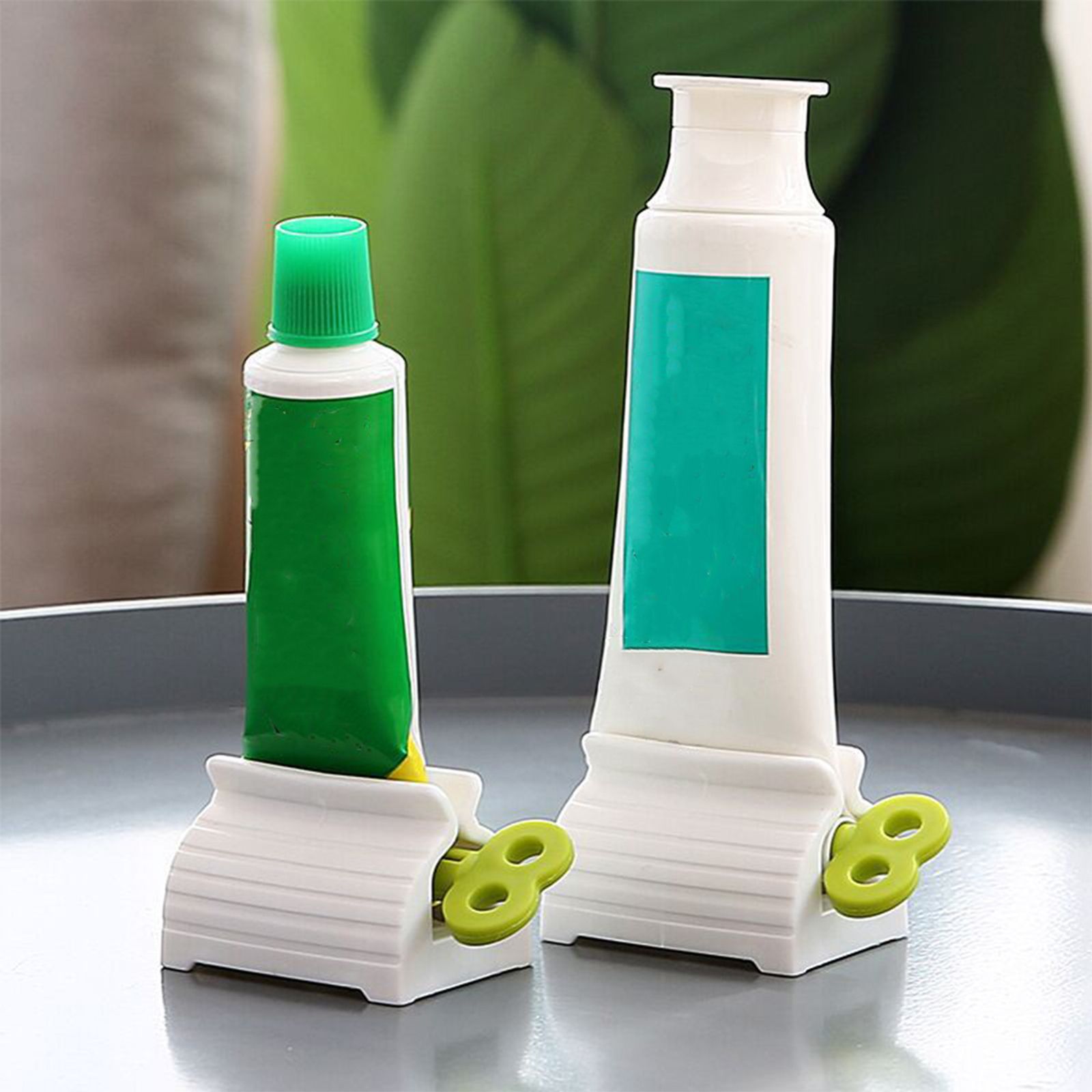 Efficient Toothpaste Tube Squeezer for Hassle-Free Brushing