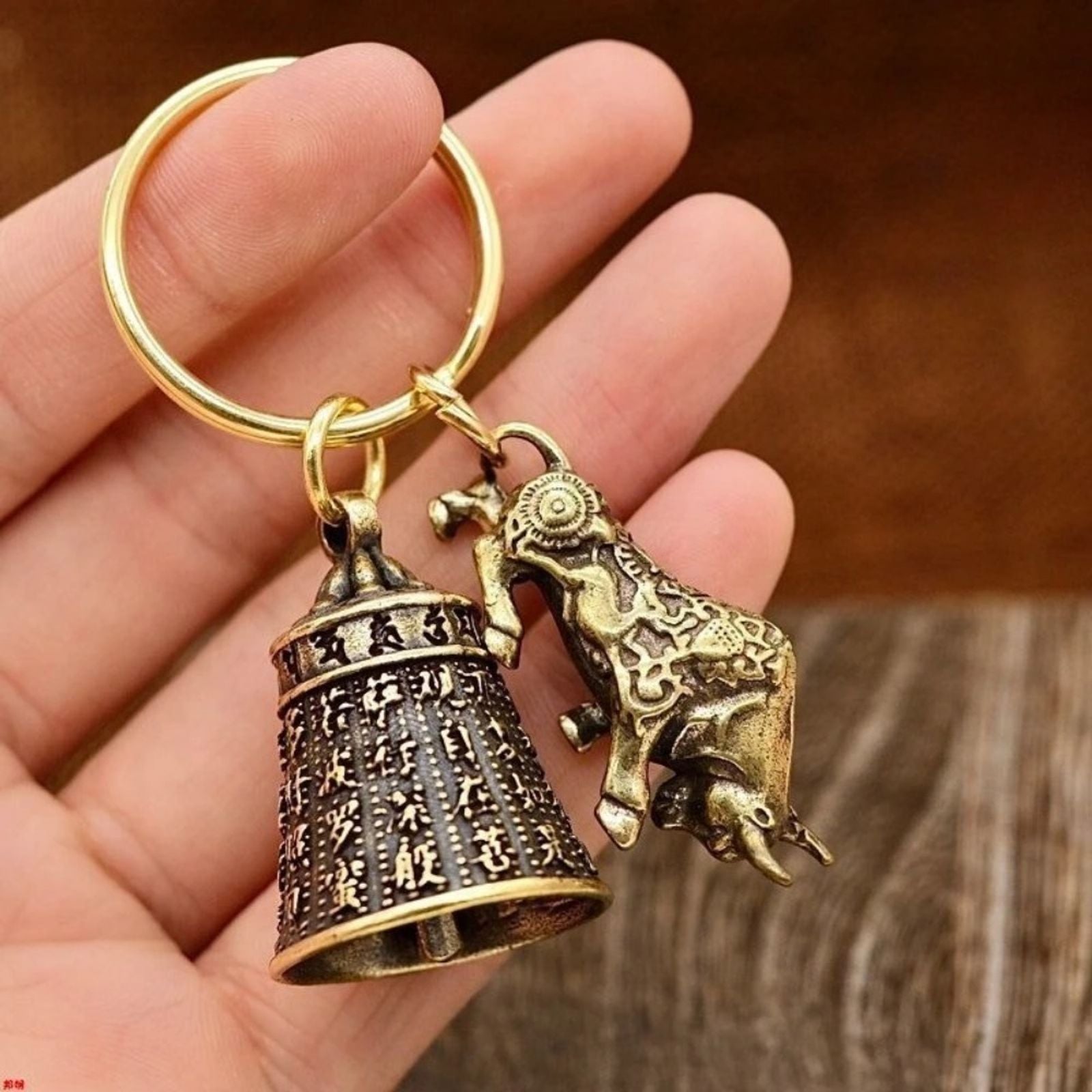 Fashion Six-Character Carved Bell Keyfob Keychain