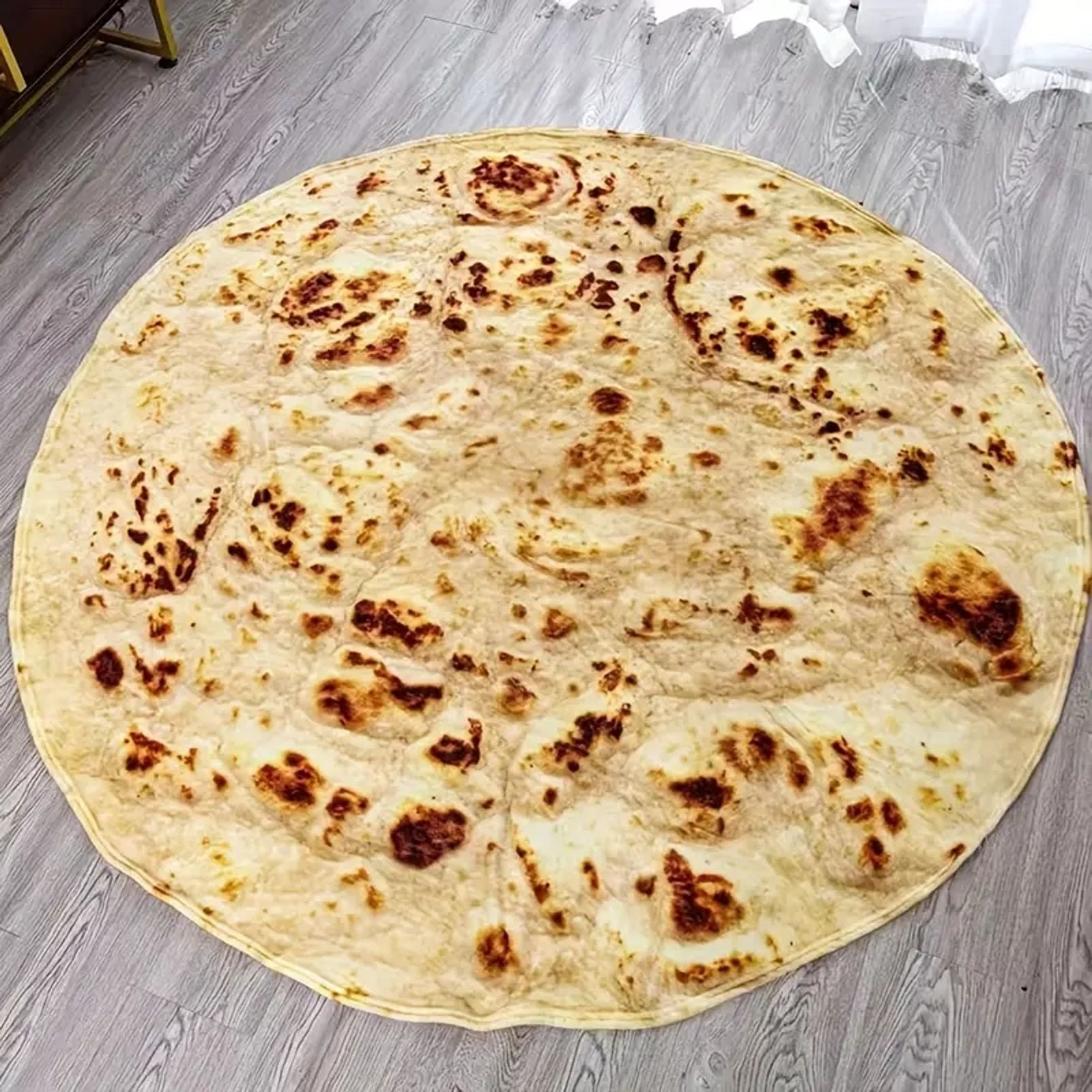 Pizza Pattern Flannel Throw Blanket - Cozy & Soft