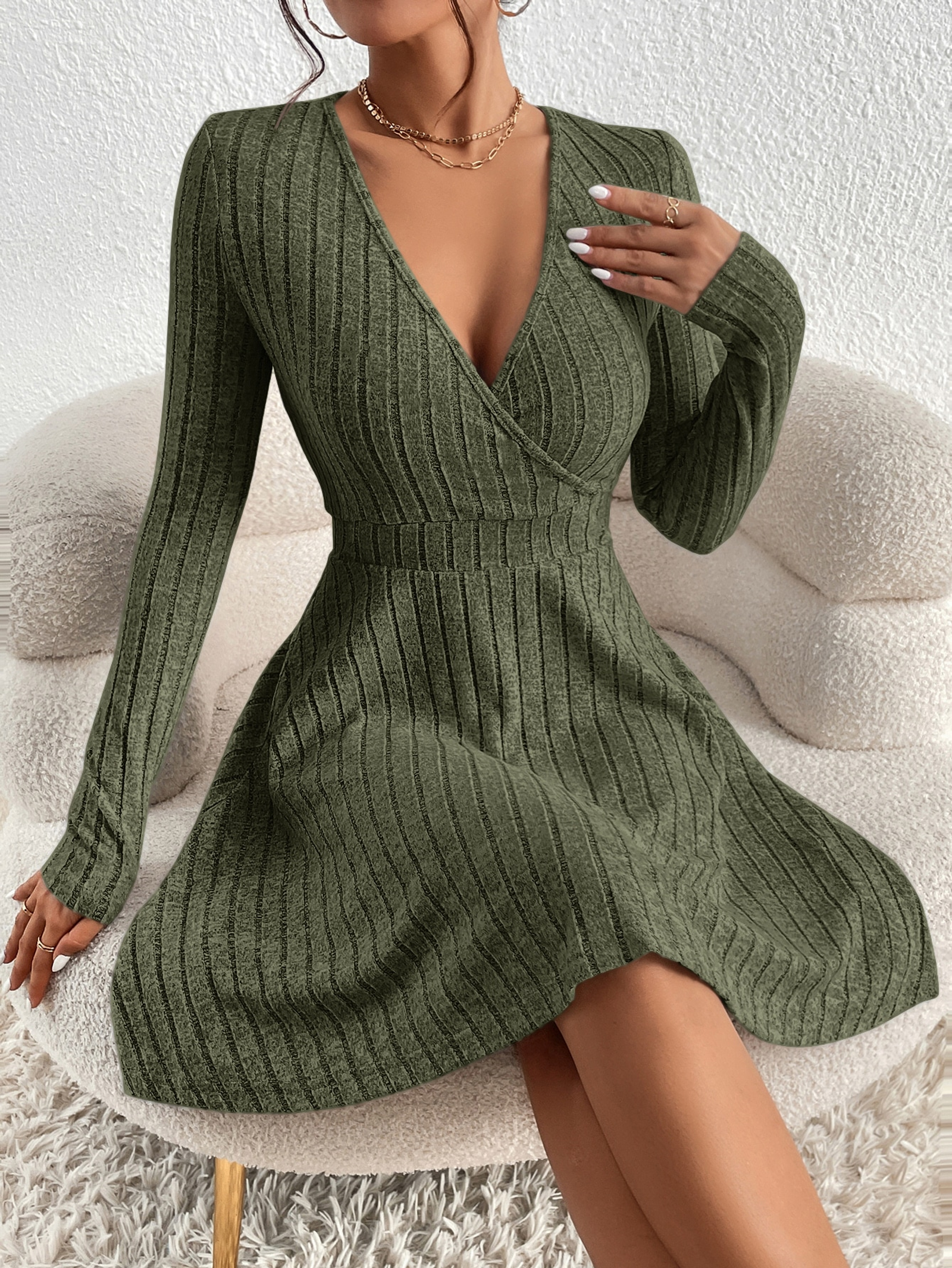 Women's Slim Fit V-Neck Long Sleeve Knit Midi Dress